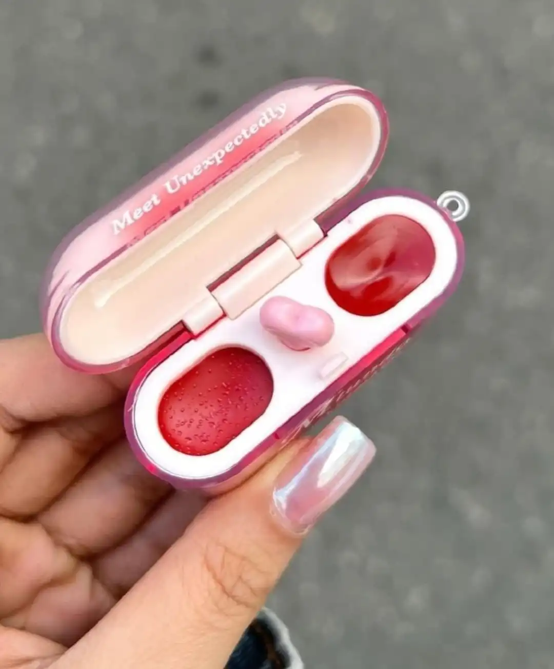 رژ لب دو قلو مدل ایرادی فوق العاده زیبا و با کیفیت برند M'lundo مناسب ولنتاین کد 2663