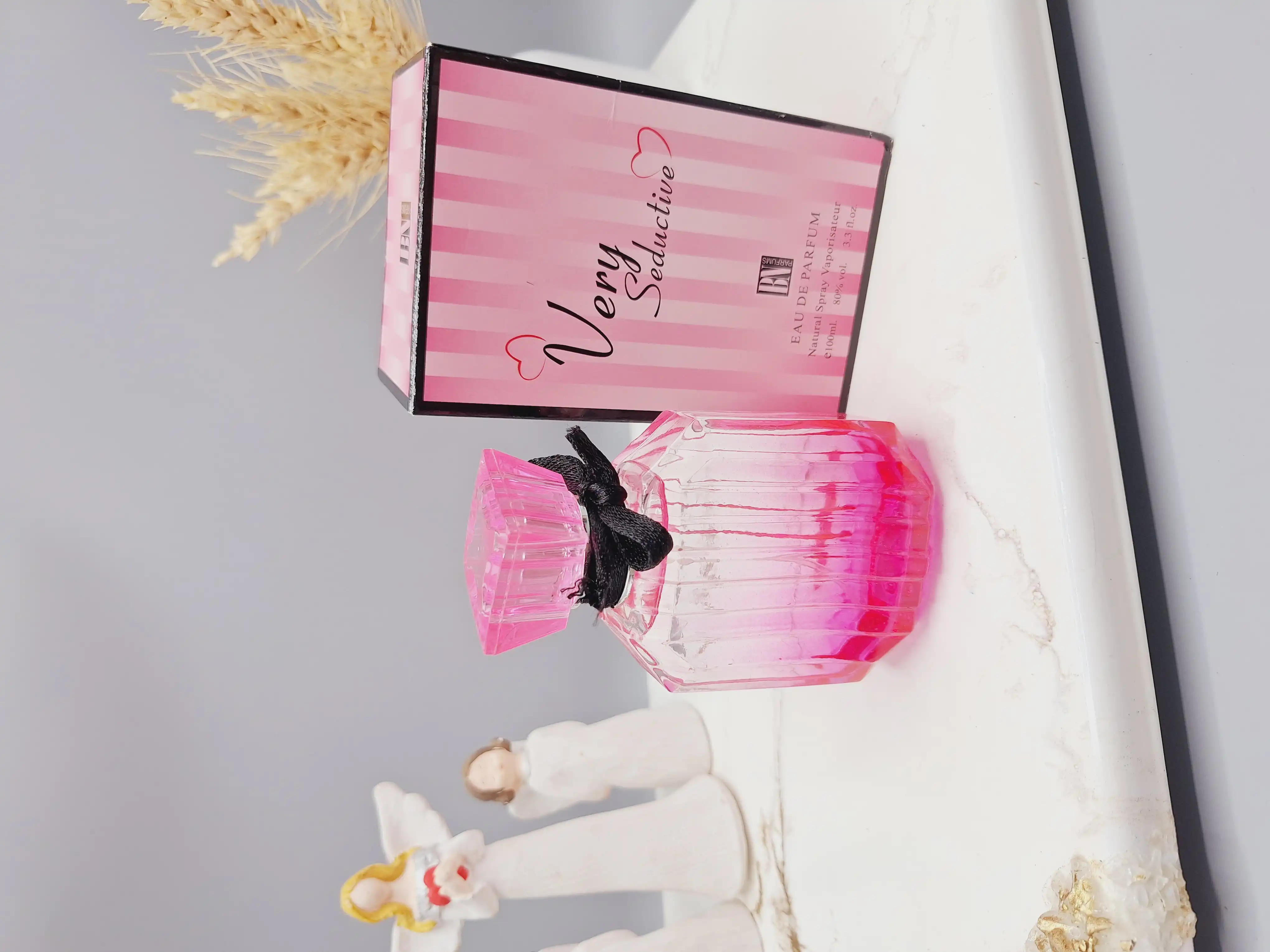 ادکلن زنانه  Very Seductive حجم 100 میل کد 2861