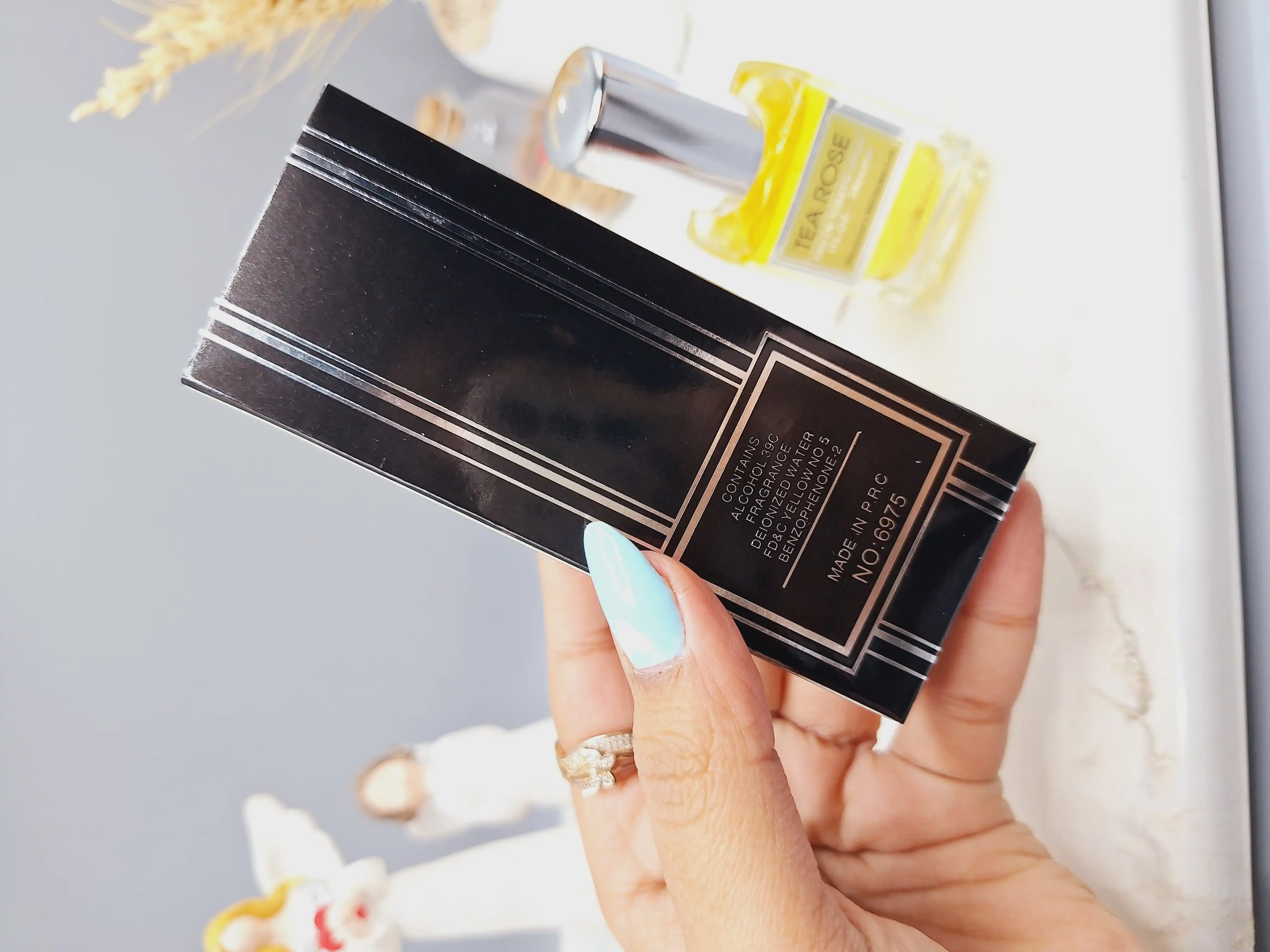 ادکلن TEA ROSE حجم 28 میل کد 6975