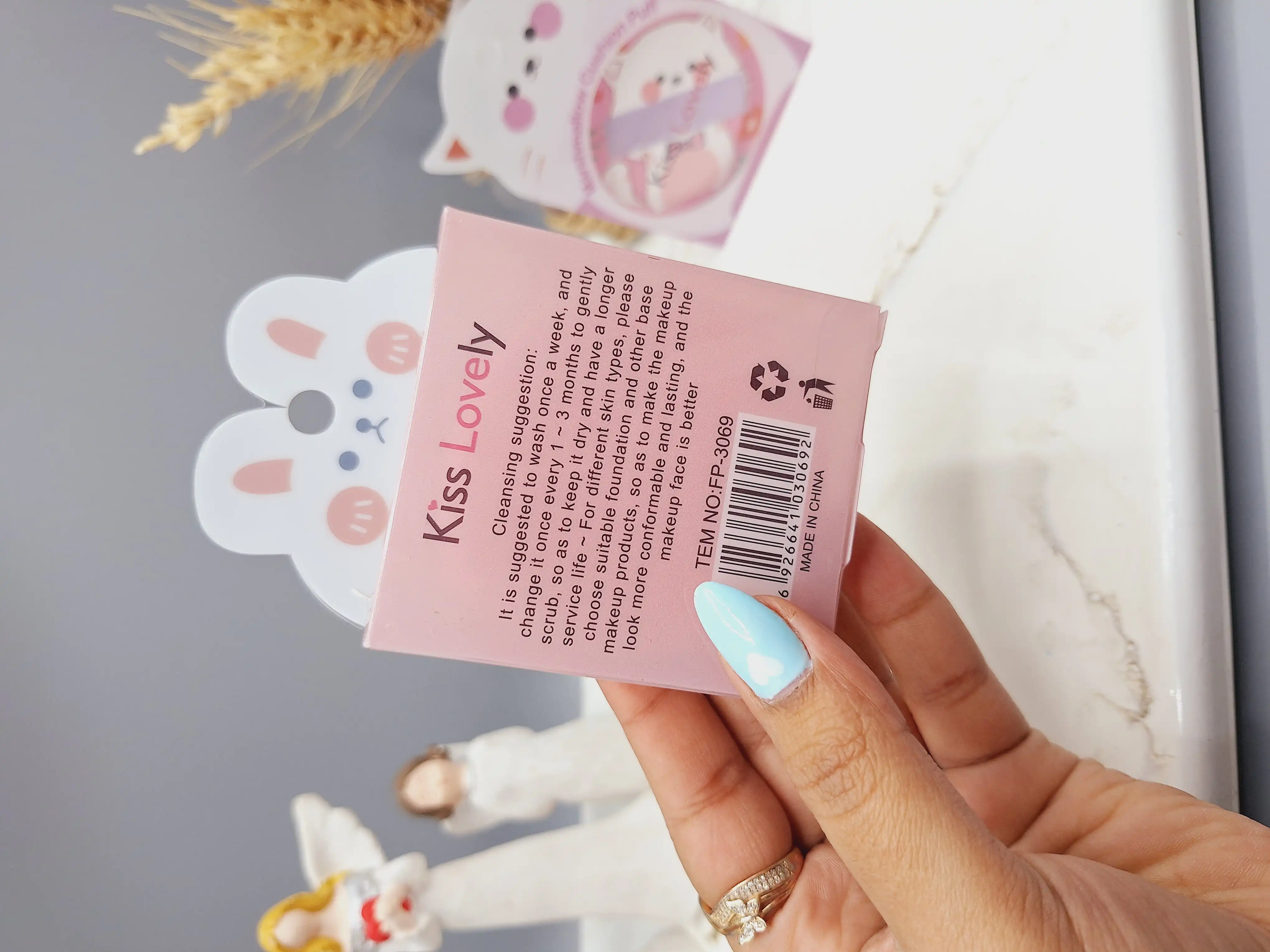 پد انگشتی خرگوشی کیوت سایز بزرگ مخصوص میکاپ برند Kiss Lovely کد FP3069