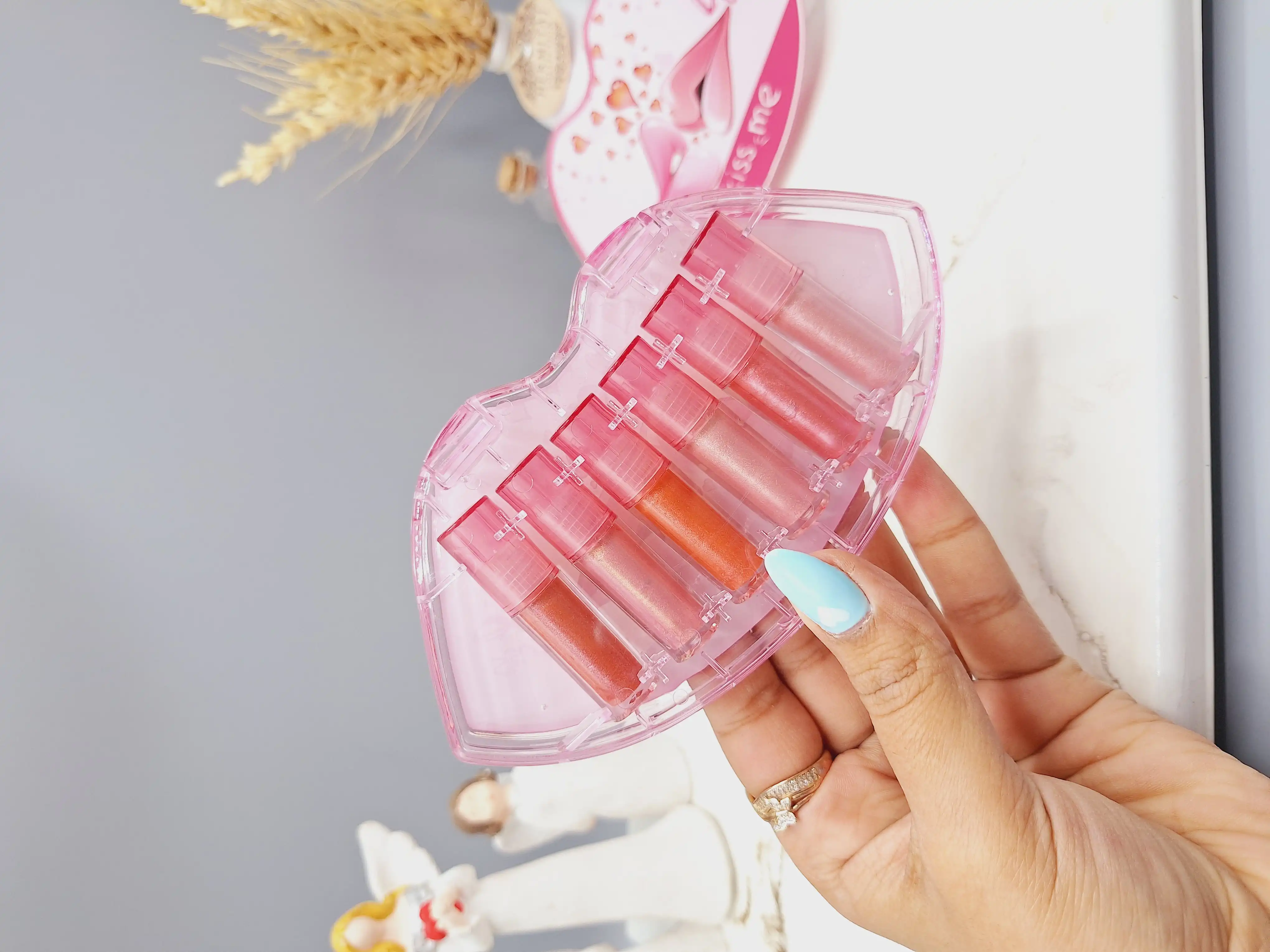 پک لیپ گلاس شاین دار طرح لب کیودن رز شش عددی کد 5904