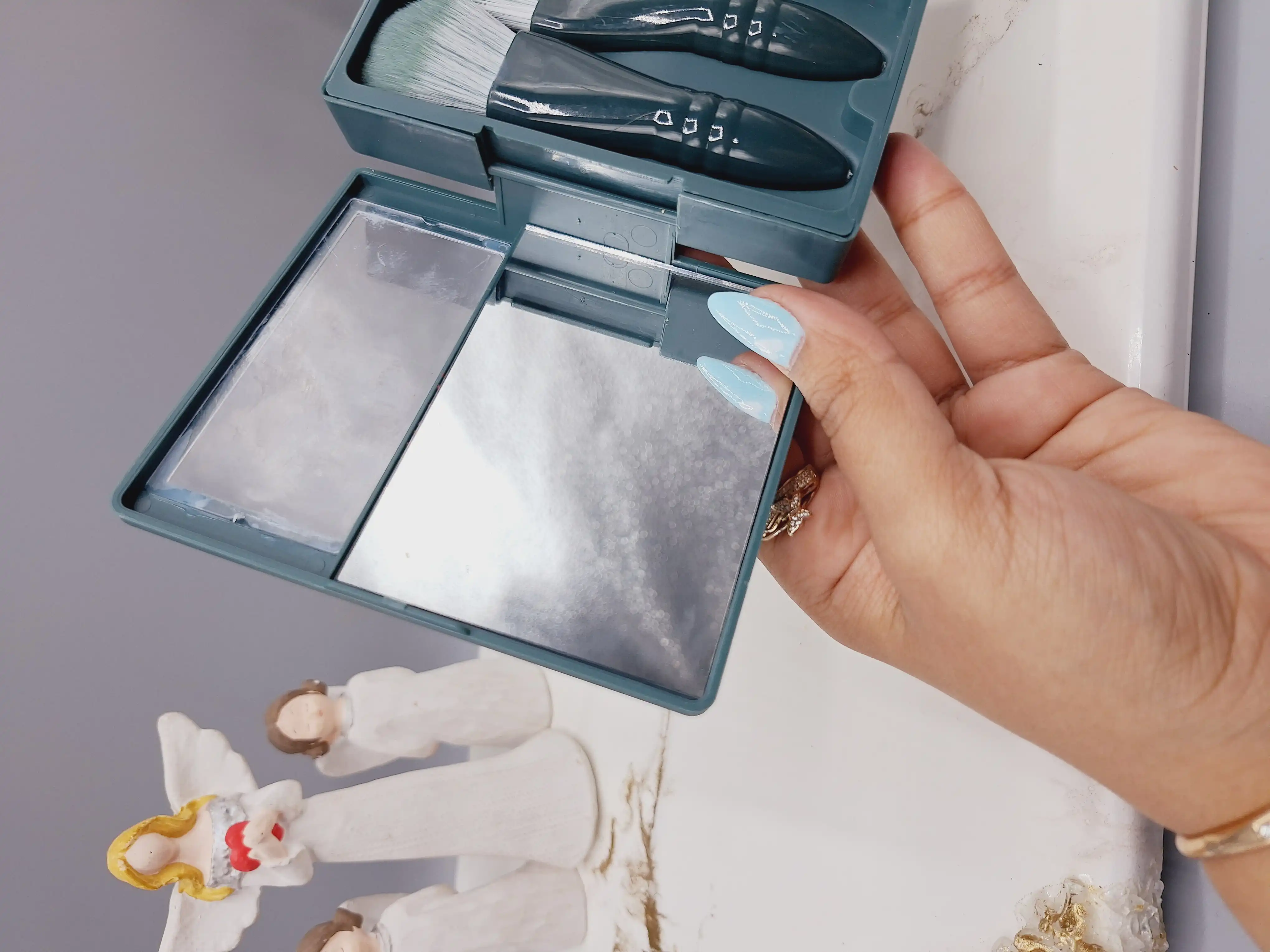 ست براش باکس دار 5 تیکه صورتی آینه دار رنگ سبز