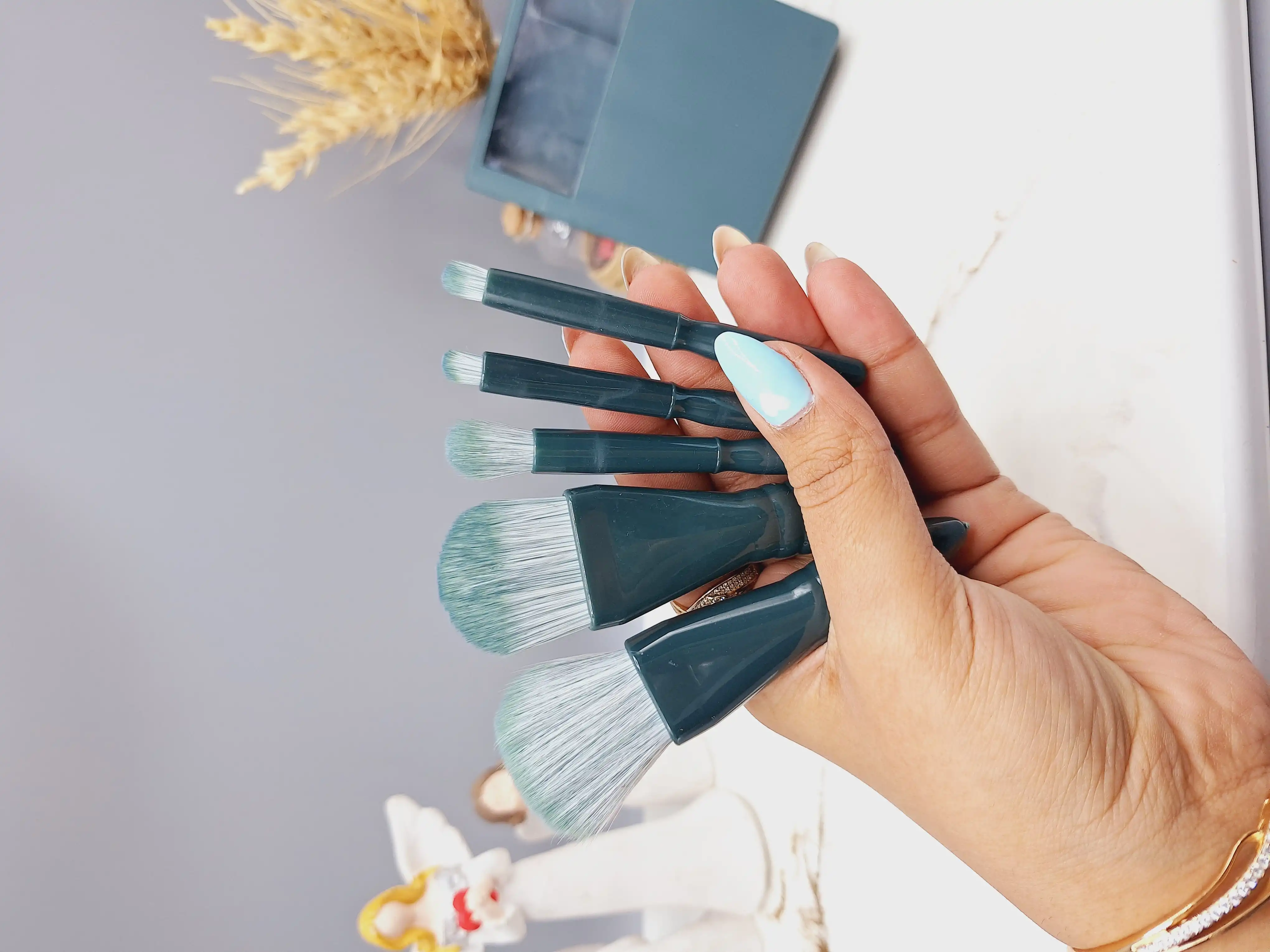 ست براش باکس دار 5 تیکه صورتی آینه دار رنگ سبز