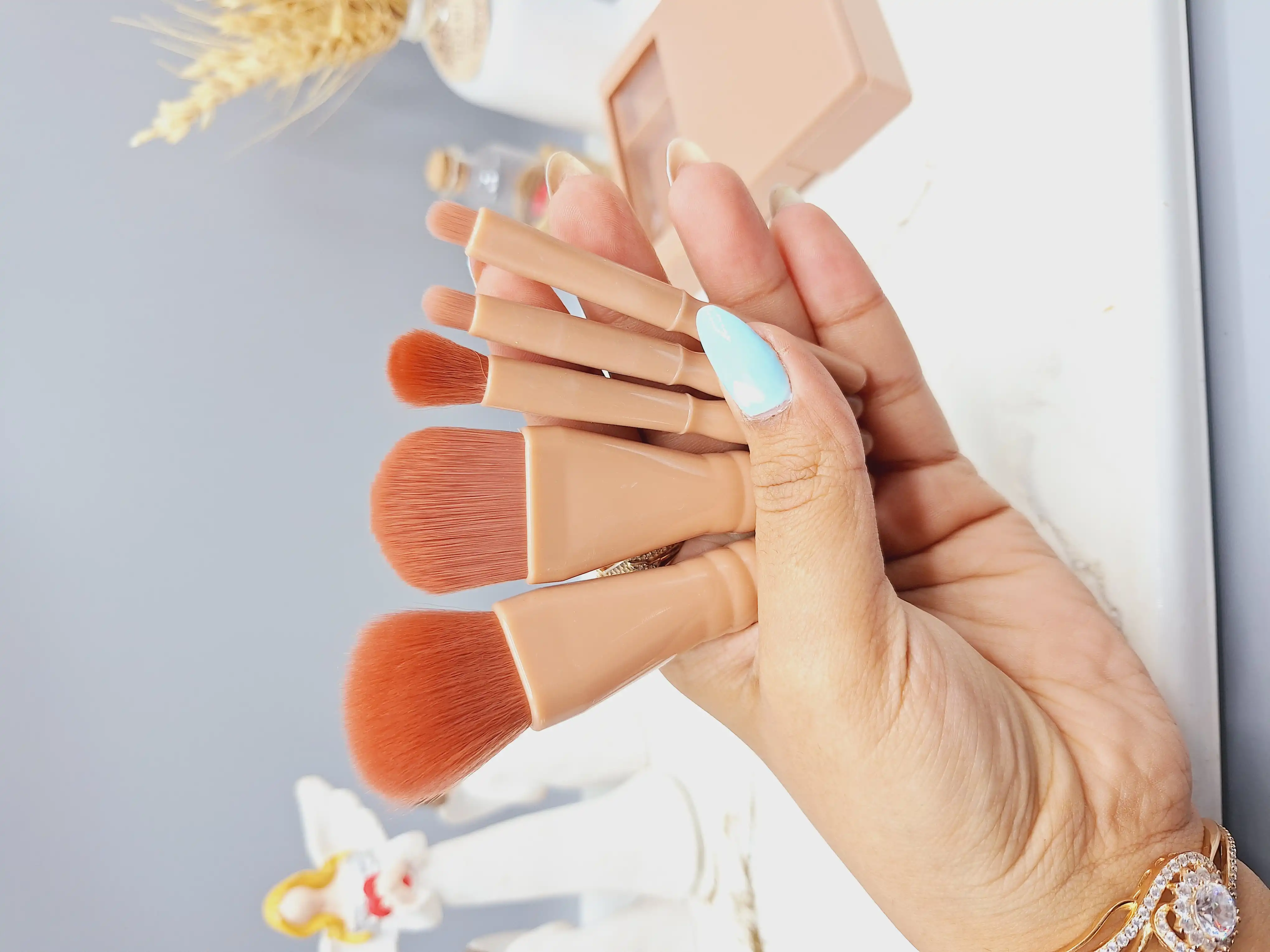 ست براش پر تراکم آینه دار و باکس دار  رنگ (نود یا قهوه ای)