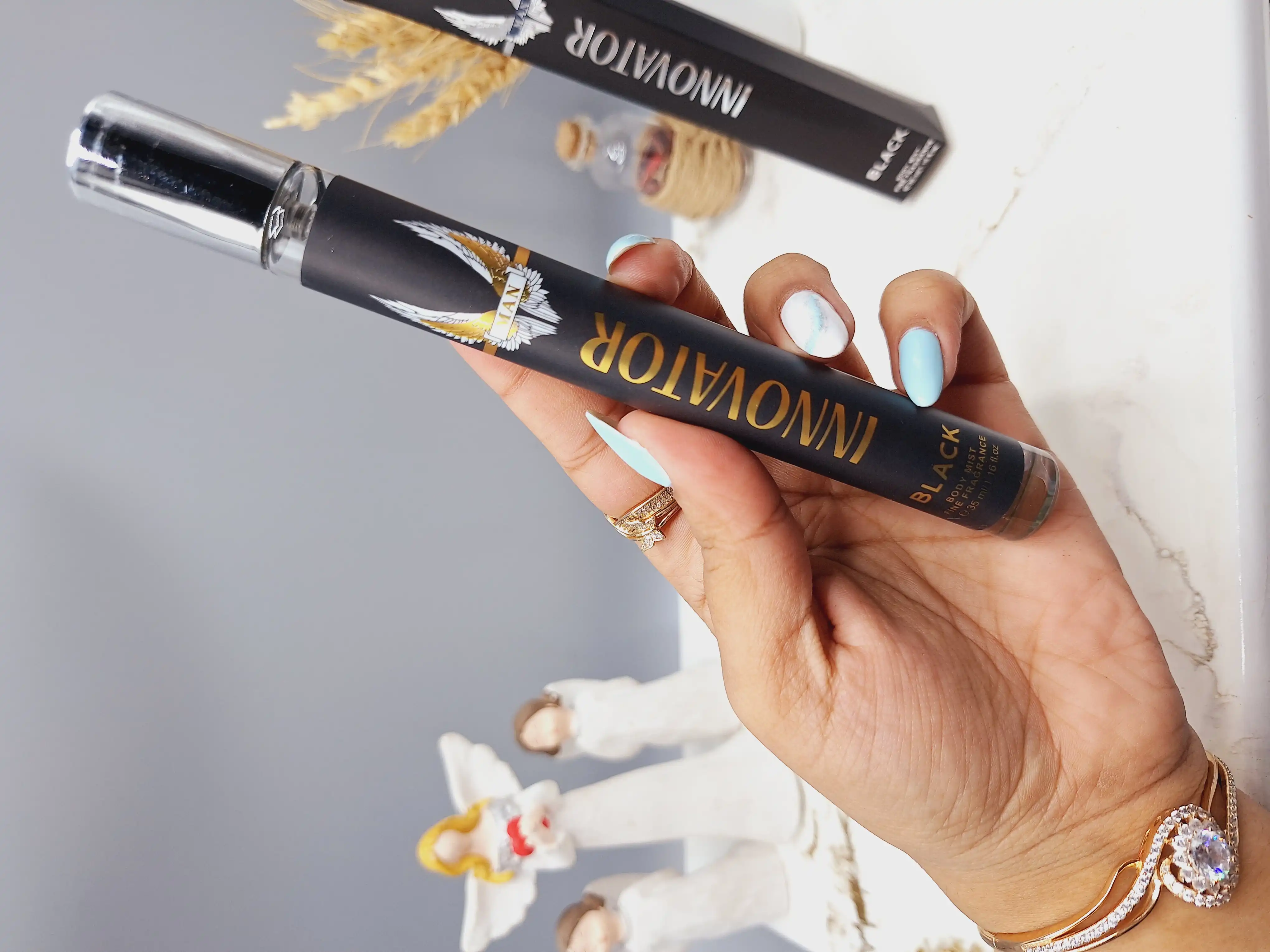 ادکلن مردانه استوانه ای 35 میل INNOVATOR کد 1752