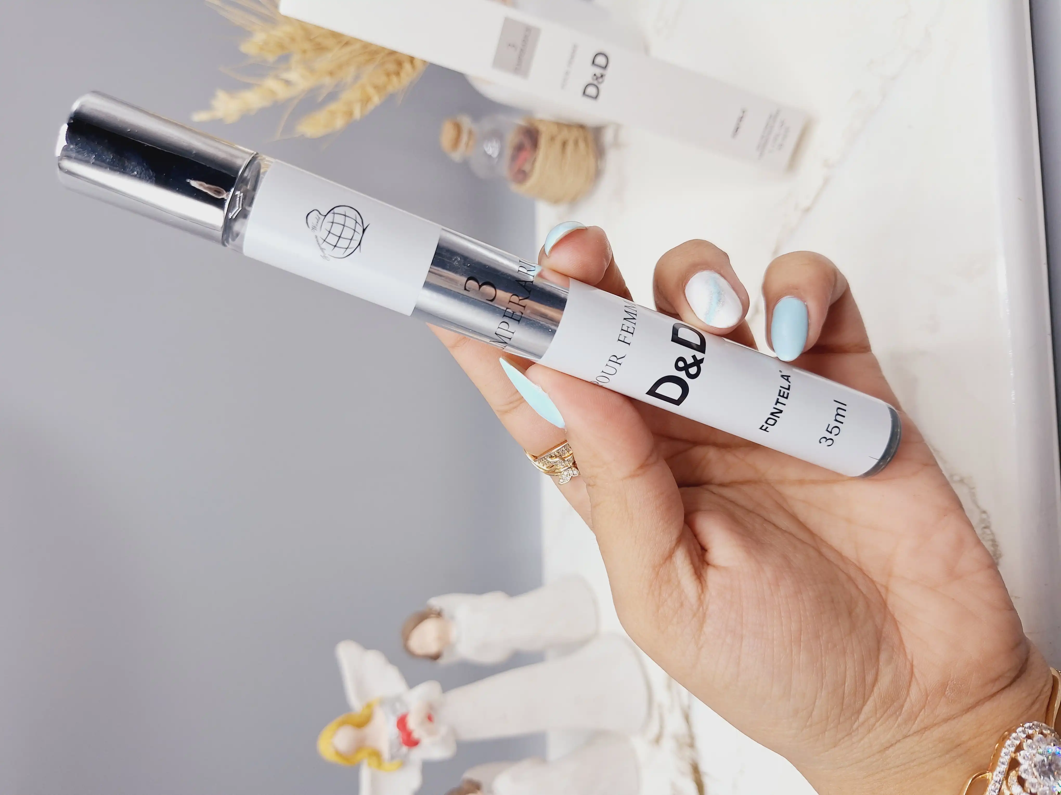 ادکلن زنانه استوانه ای 35 میل POUR FEMME D&amp;D کد 1920