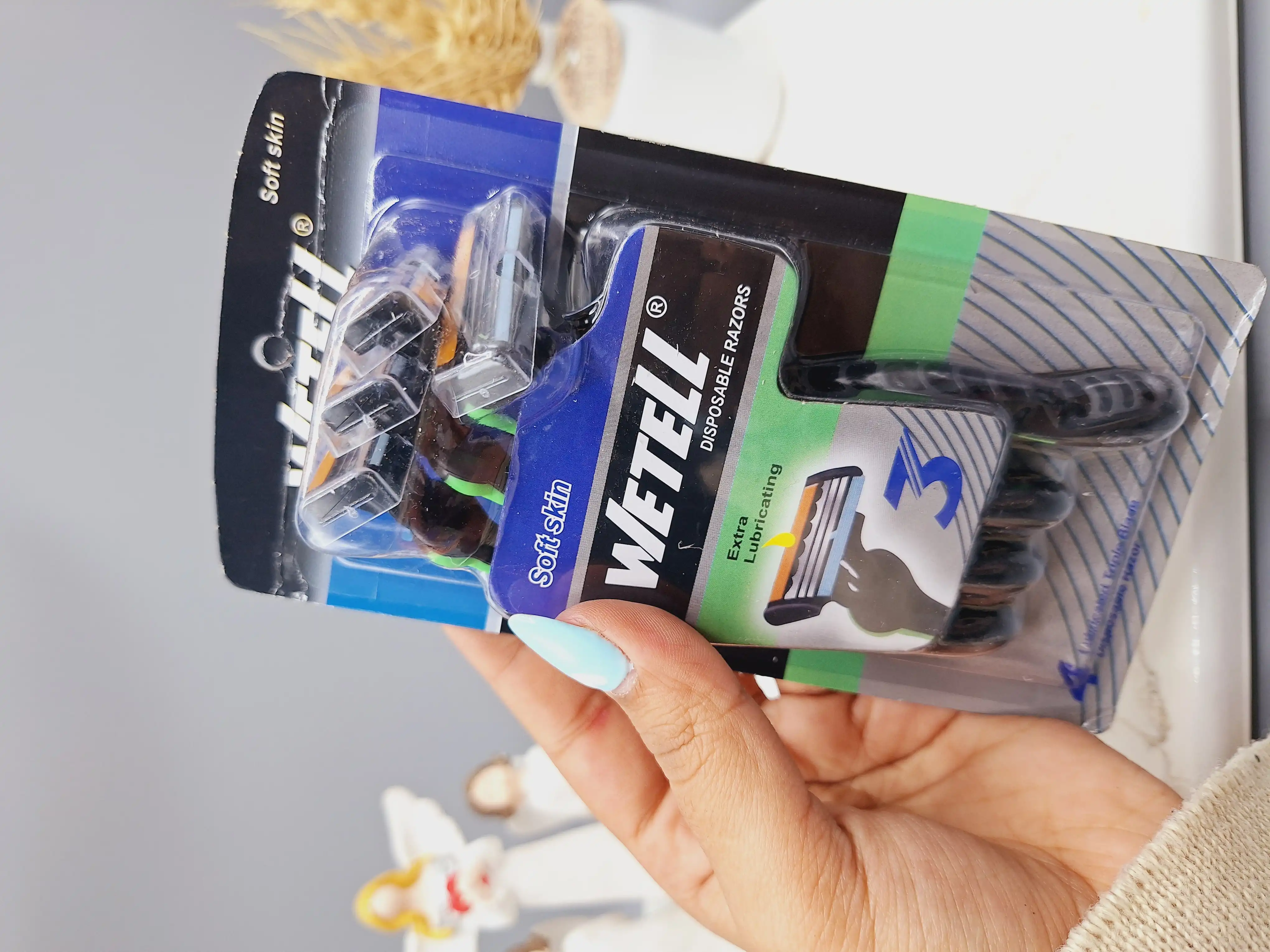 پک ژیلت ۴ عددی مردانه دارای ۳لبه برند ویتل کد WT2023523