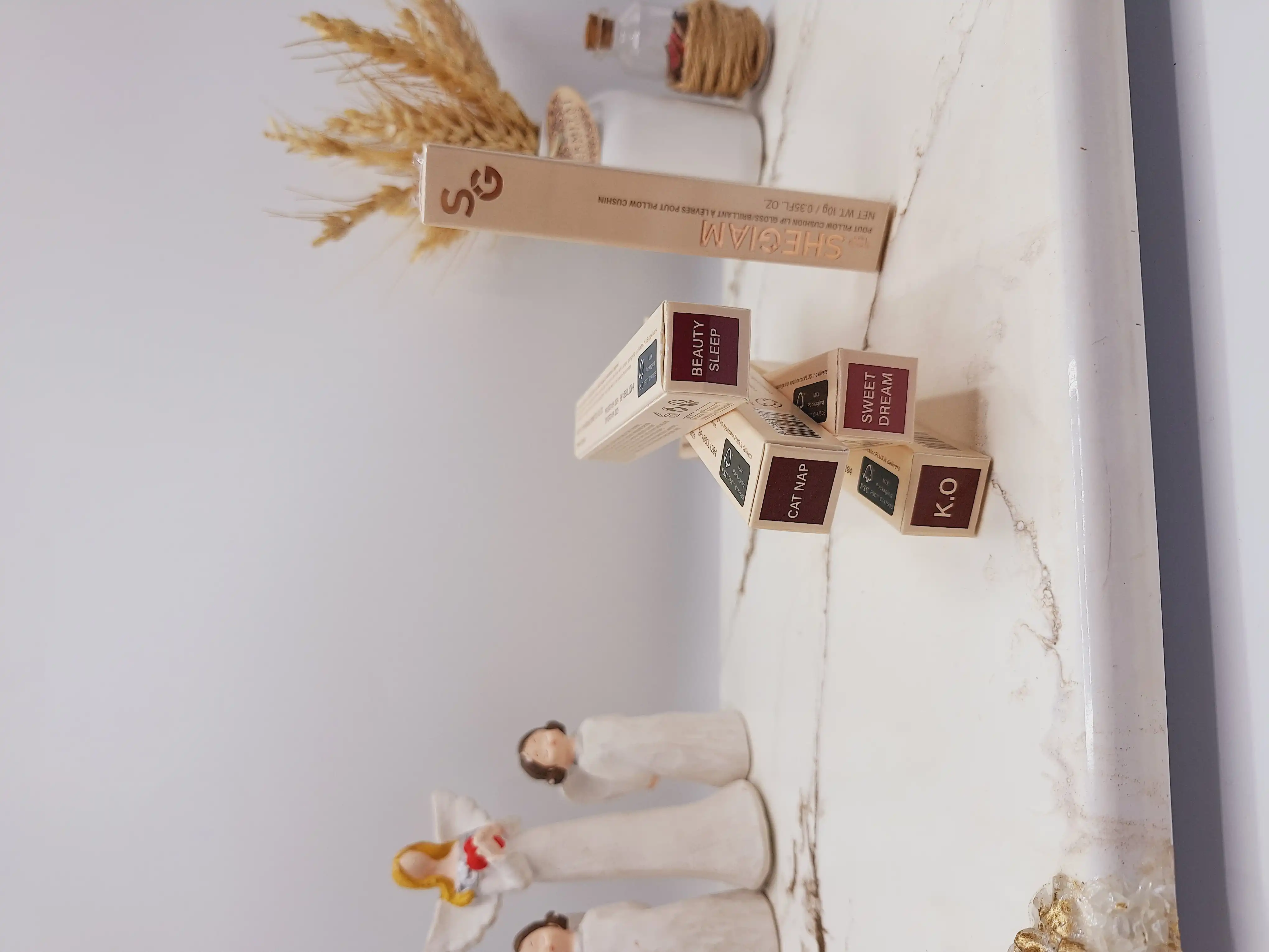 لیپ گلاس خیس کوشنی پرطرفدار شیگلم با کیفیت و خوش رنگ SHEGIAM کد 0410