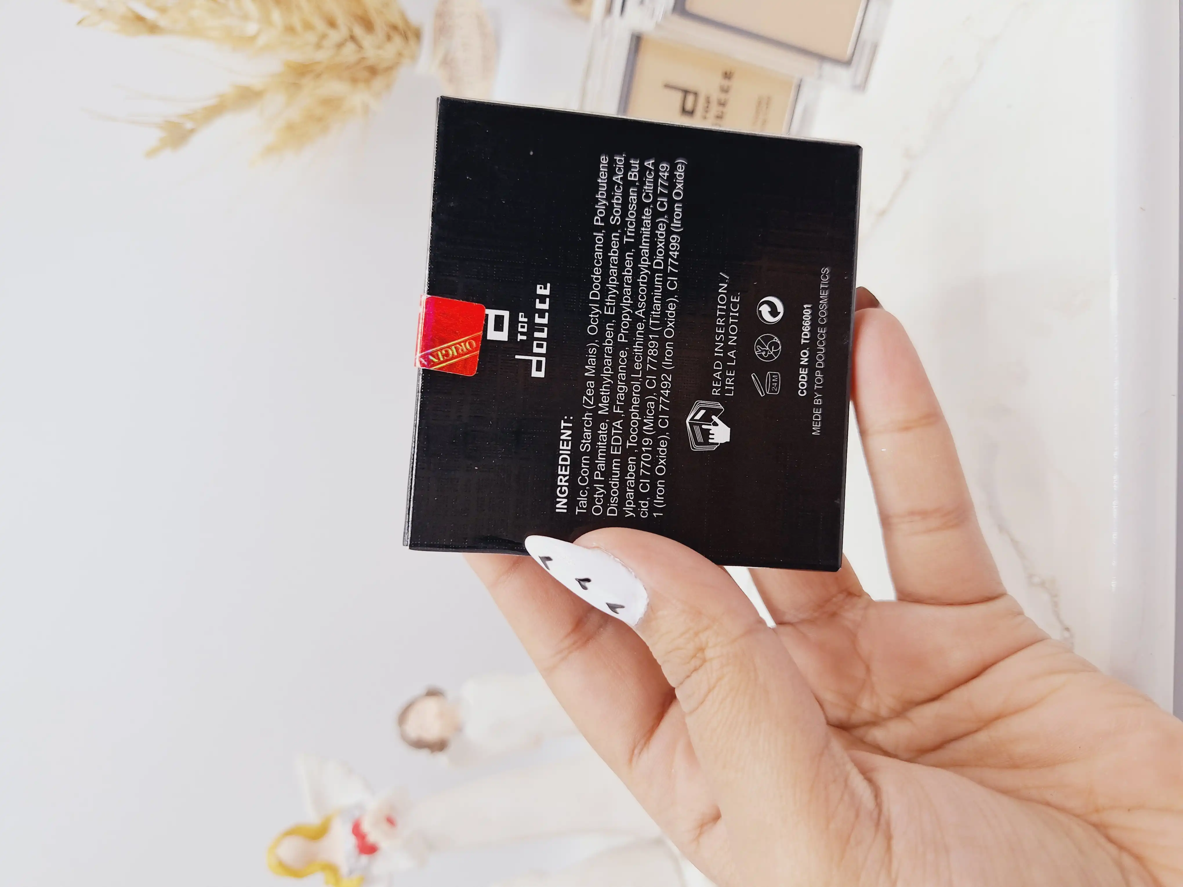 پنکک بادوام برند دوسه DOUCCE پوشش دهندگی  فوق العاده مناسب گریم کد 66001