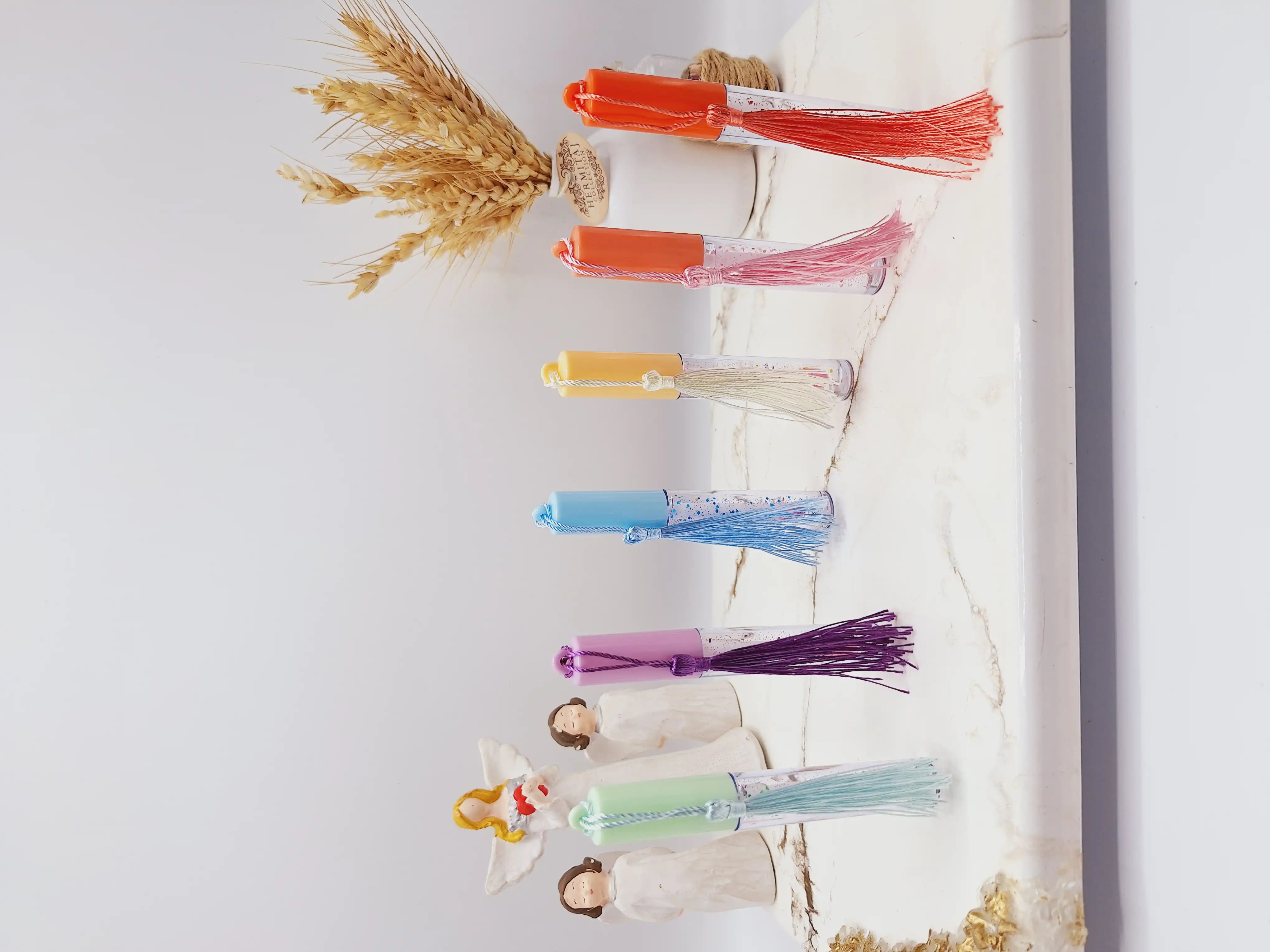 لیپ گلاس فانتزی طرح آویز نخی برند مجیک کد 1273