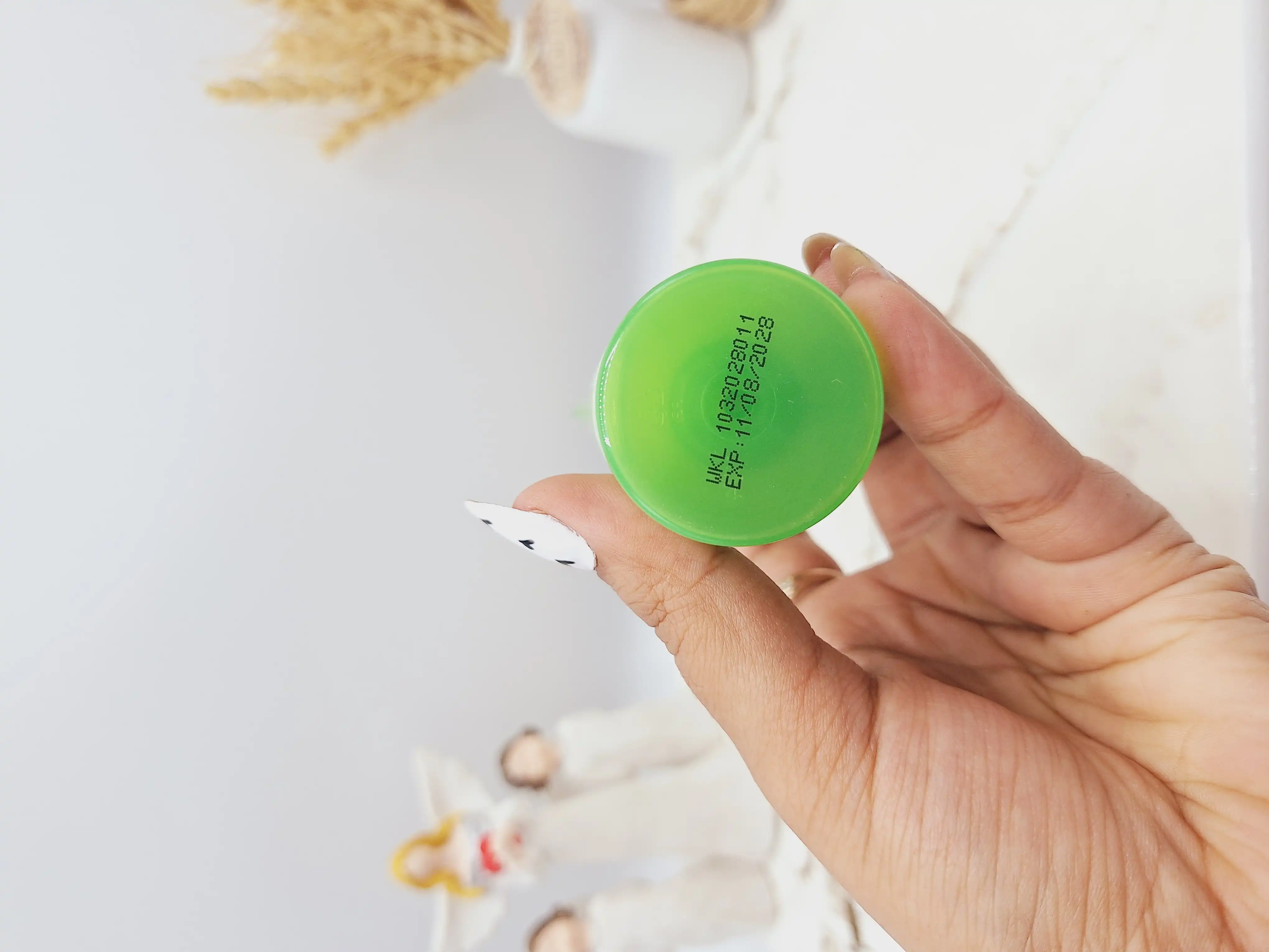 اسکراب و لایه بردار کوچک کننده منافذ رایحه آوکادو برند وکالی کد WKL684