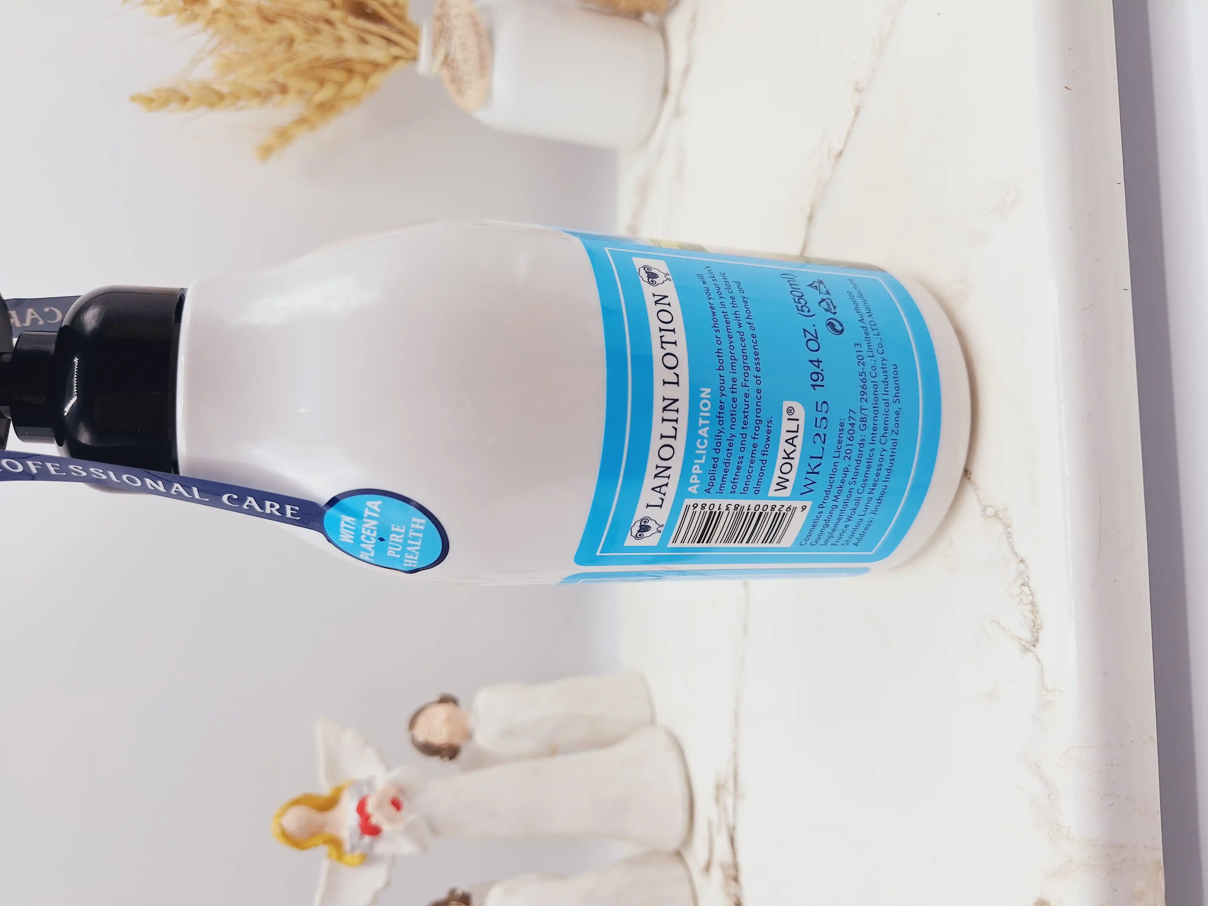 لوسیون بدن شیر گوسفند لانوین 550 میل روشن کننده و آبرسان برند Wokali کد 255