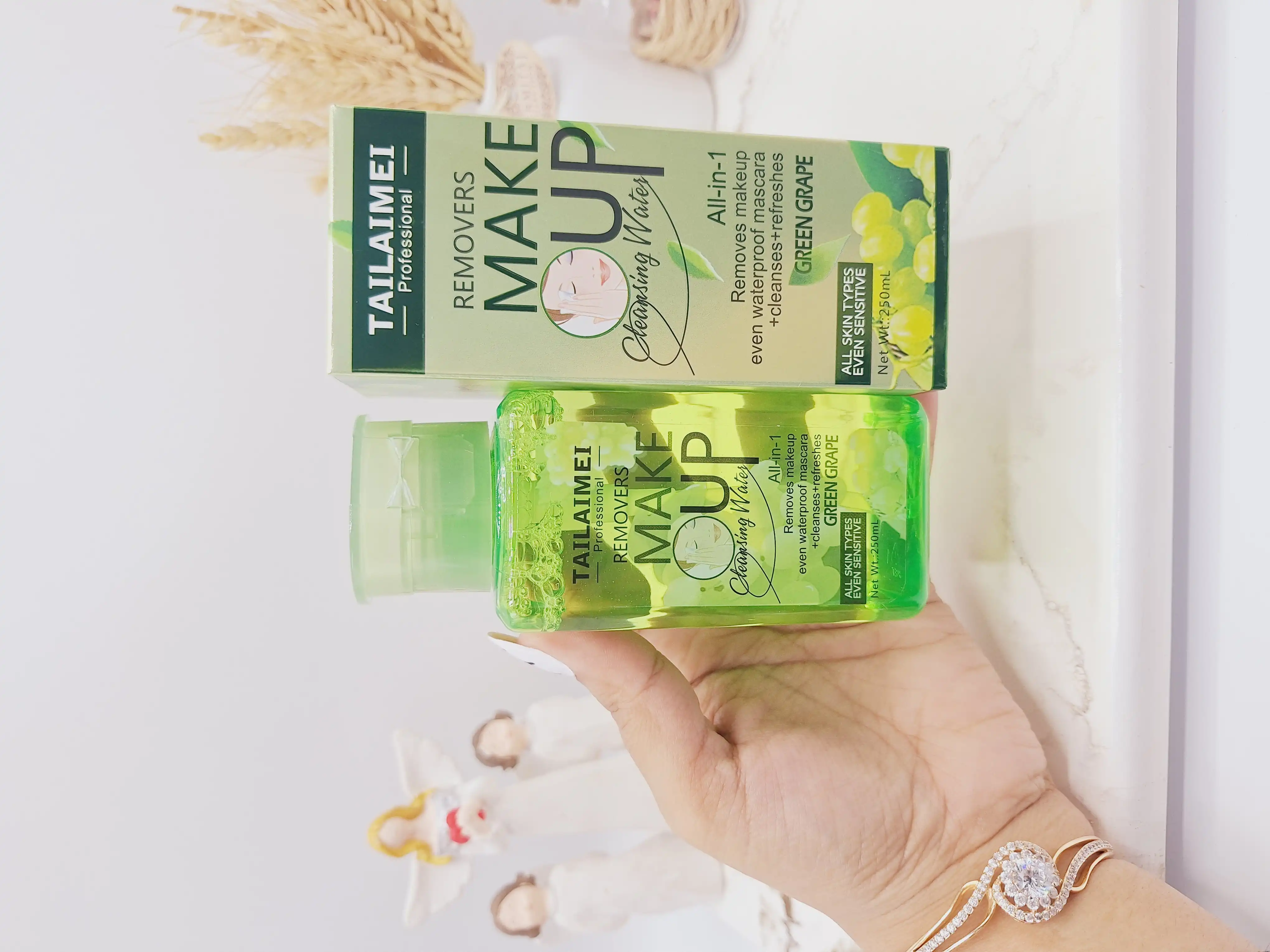 آرایش پاک کن آبرسان مدل انگور سبز برند تایلامی کد 0117