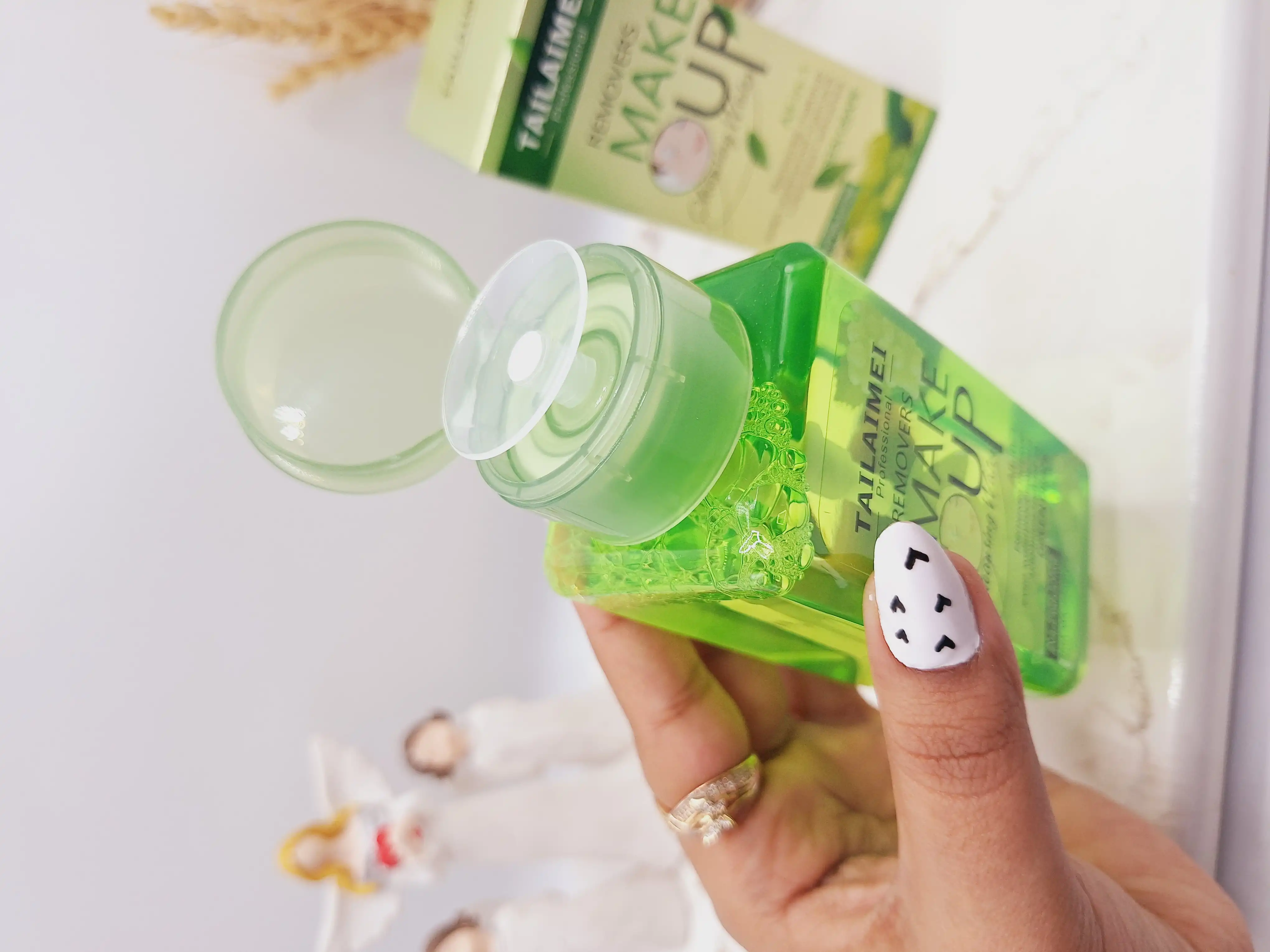 آرایش پاک کن آبرسان مدل انگور سبز برند تایلامی کد 0117