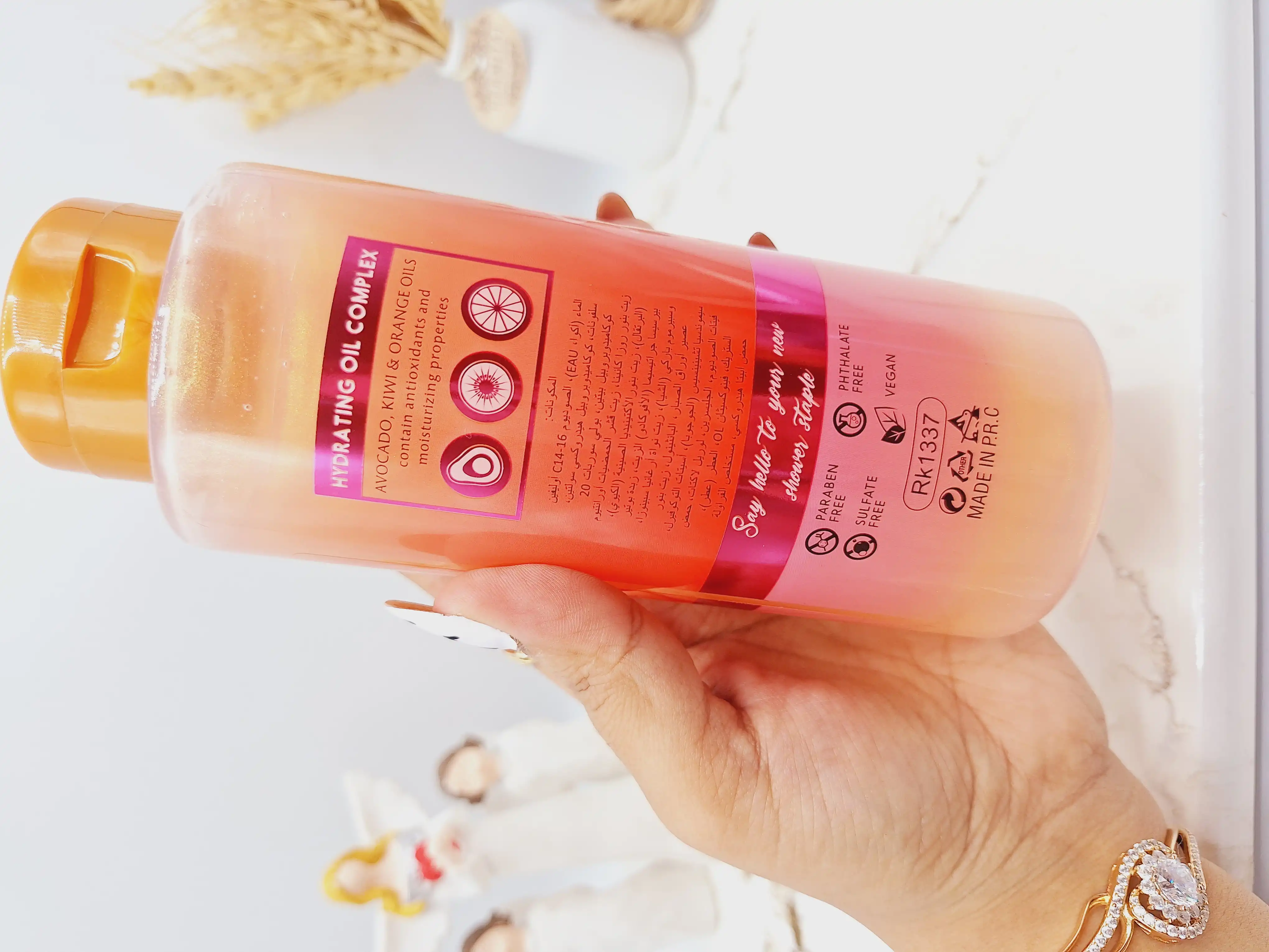 ژل حمام شاین دار با رایحه توت فرنگی برند راکو RAKO کد RK1337