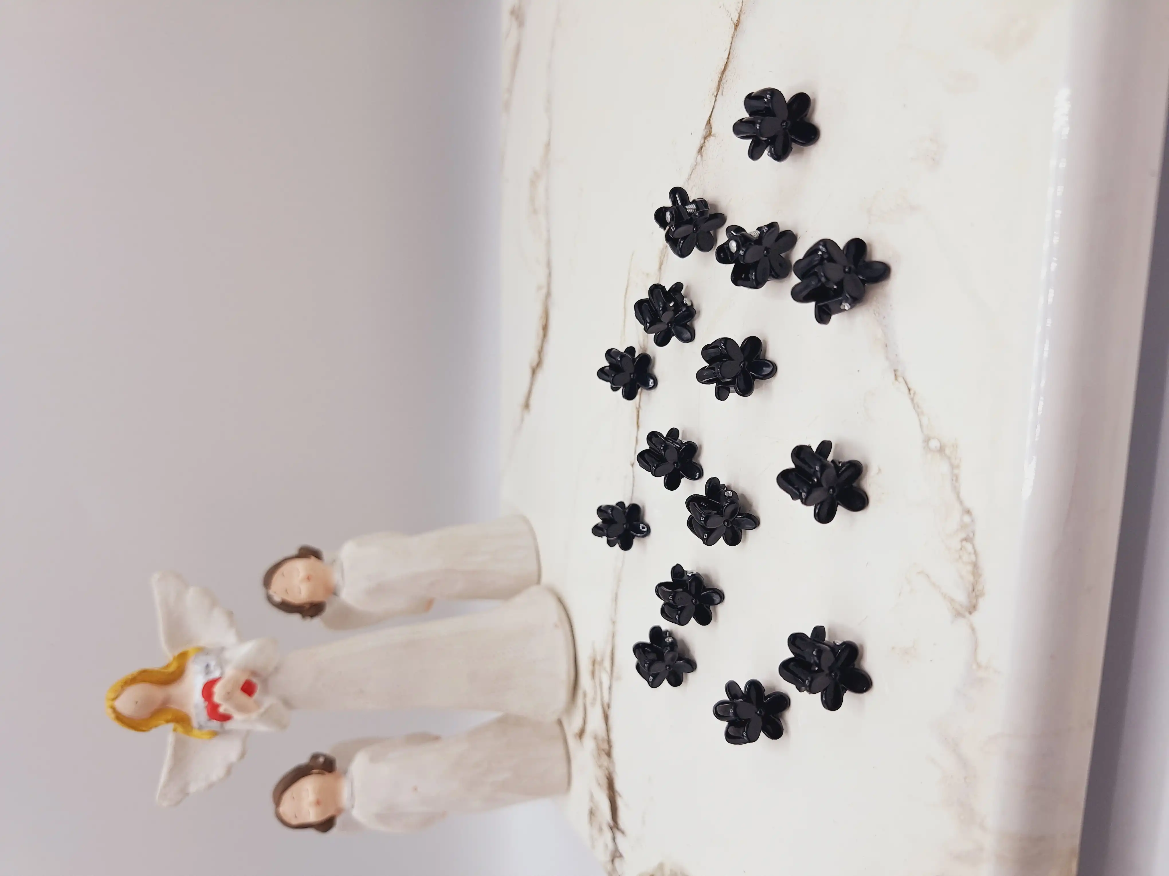 پک کلیپس ریز طرح فانتزی ارسال رندم(رنگ مشکی)