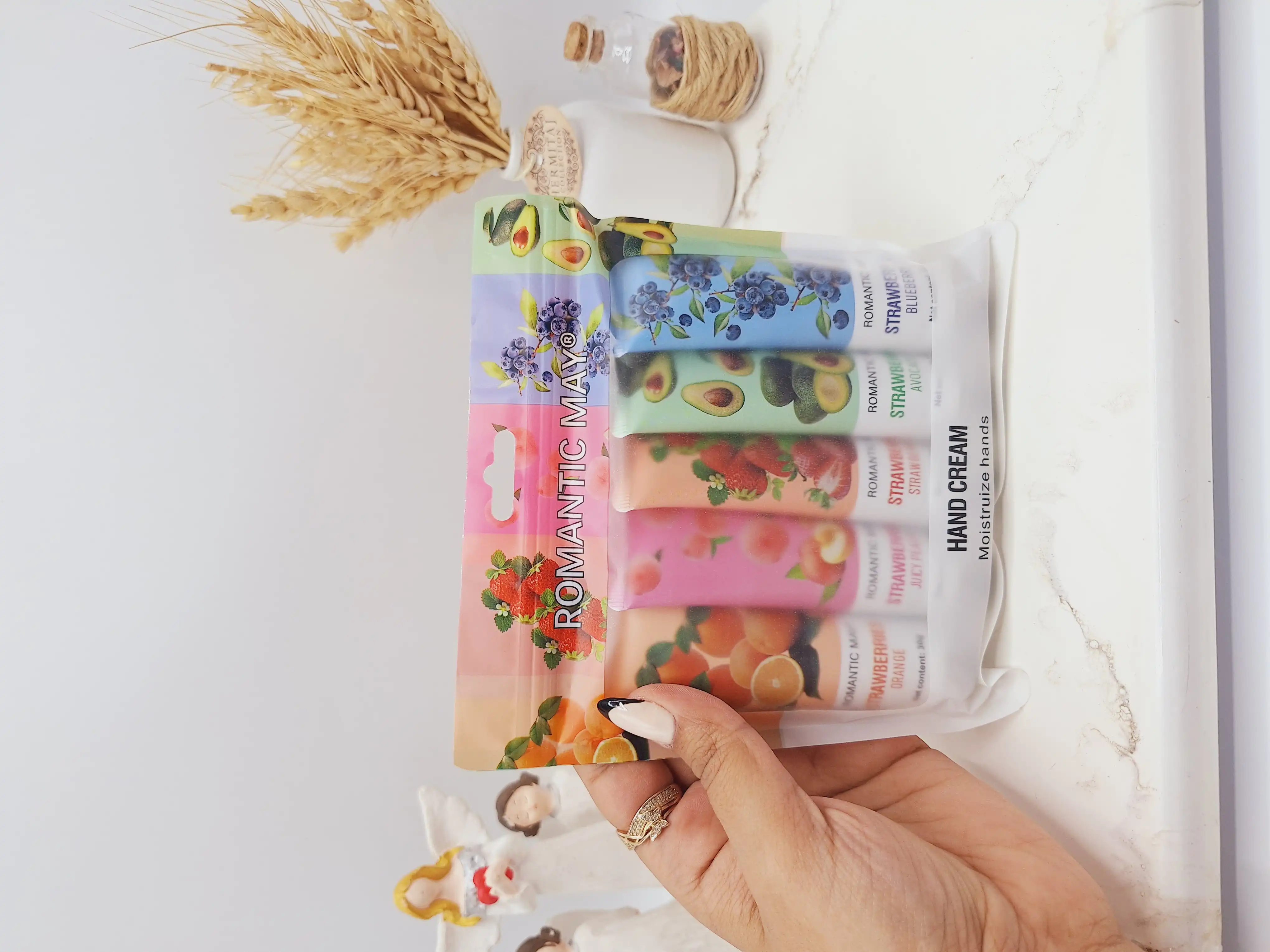 پک پنج عددی کرم دست  میوه ای برند ROMANTIC MAY کد YR_1098