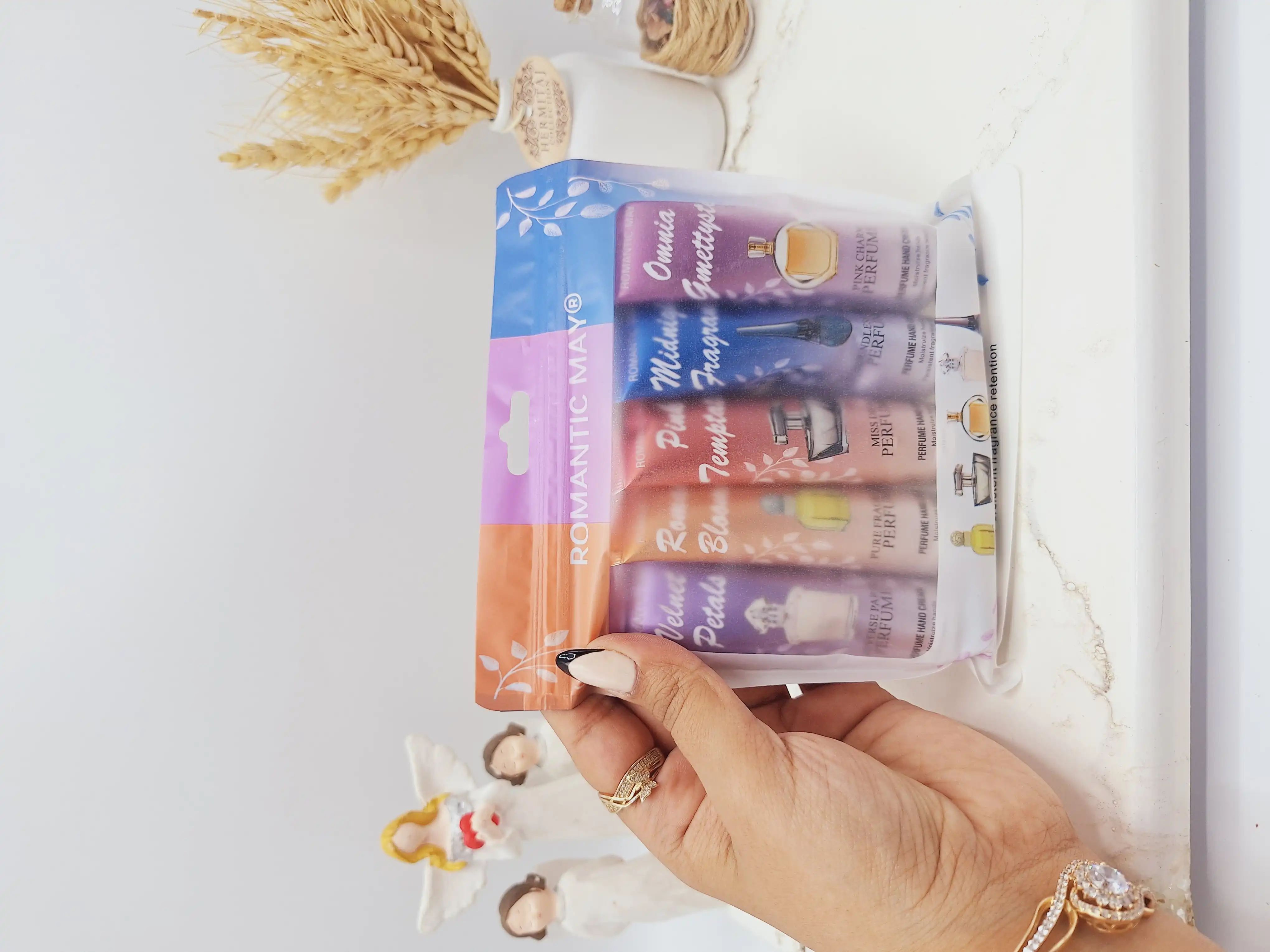 پک پنج عددی کرم دست عطری برند ROMANTIC MAY کد YR_1095