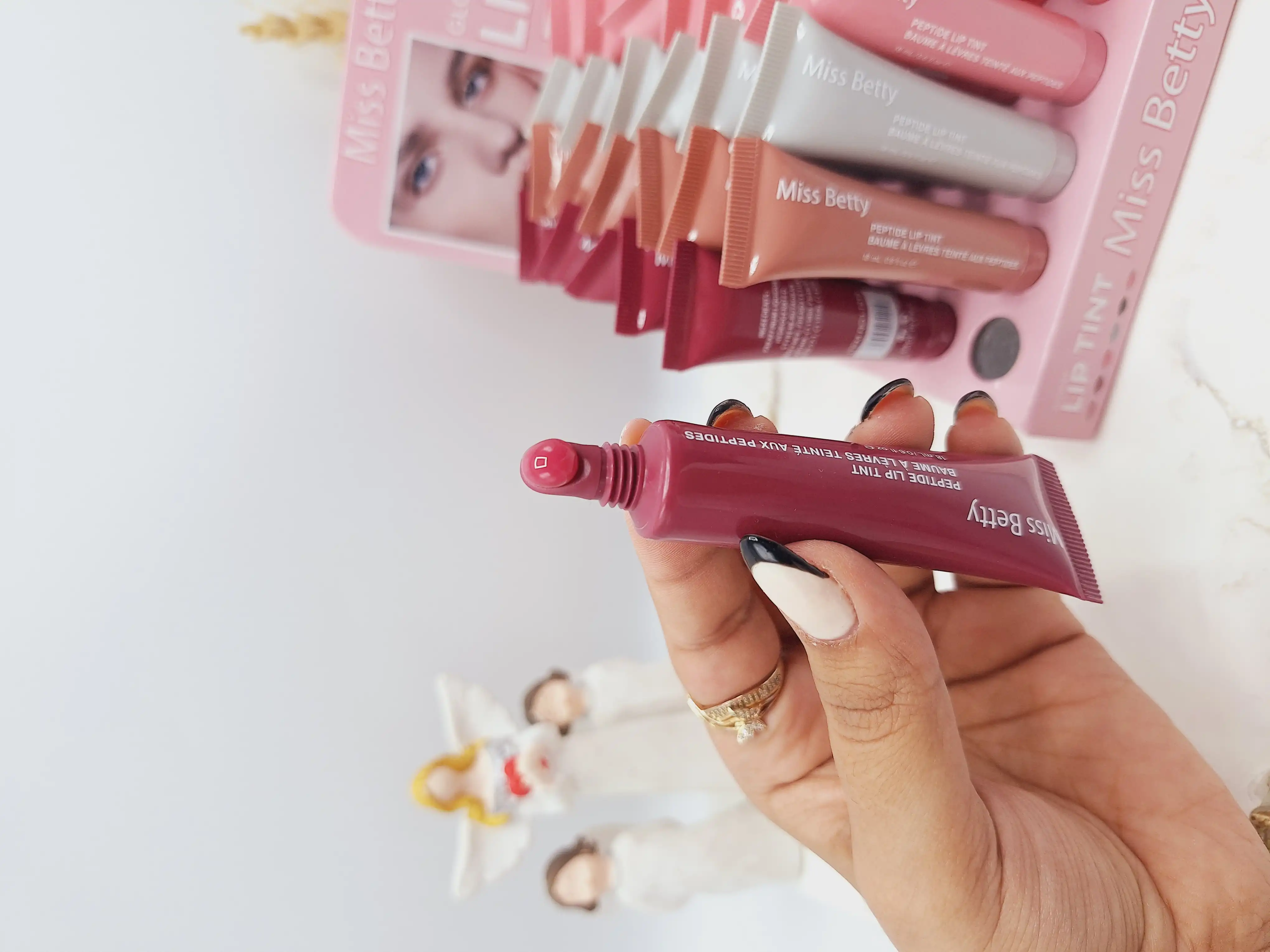 بالم لب مایع خوش رنگ برند Miss Bettyکد1219