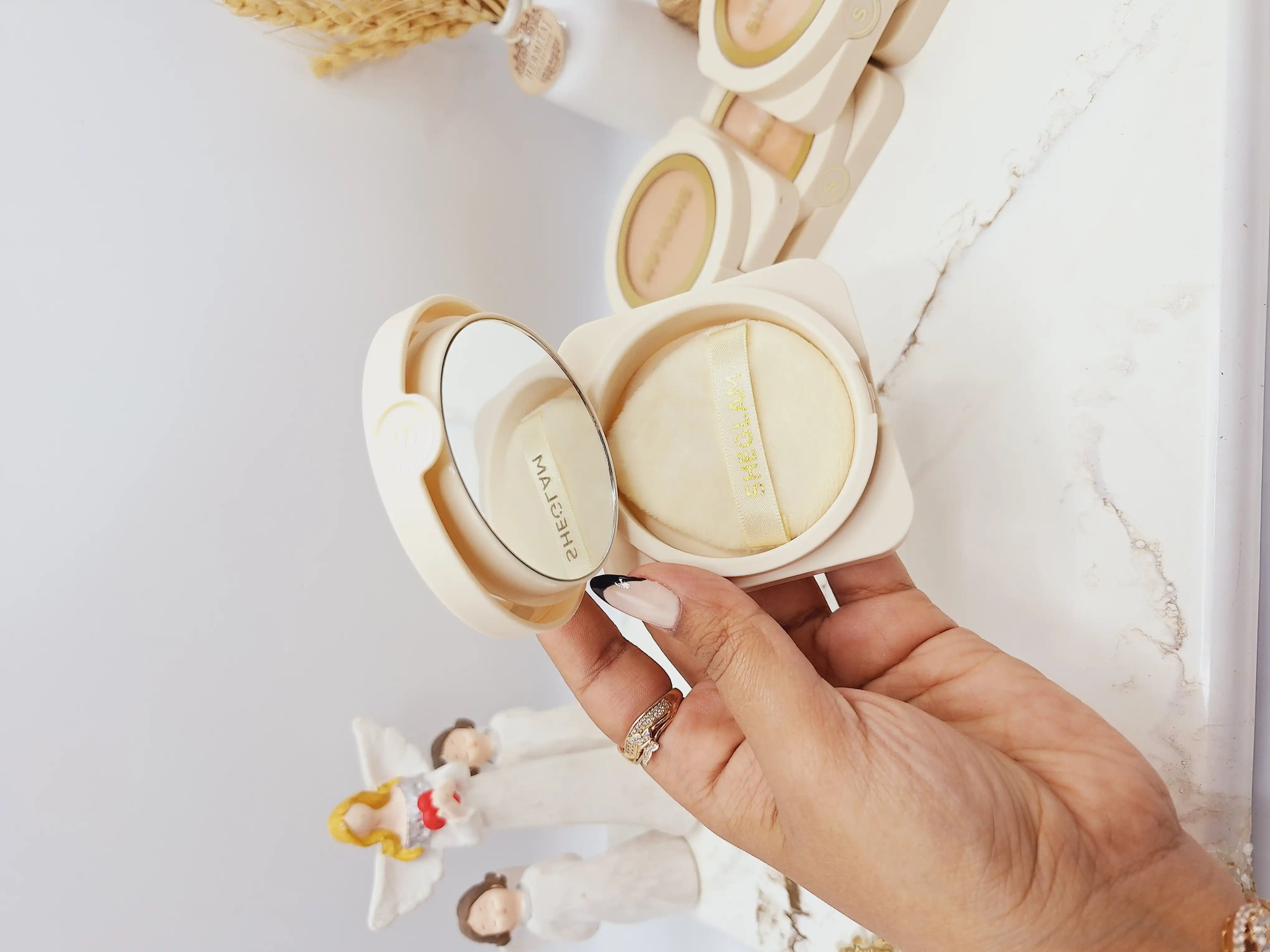 پنکک کرم پودری مات برند شیگلم کیفیت عالی کد 2277