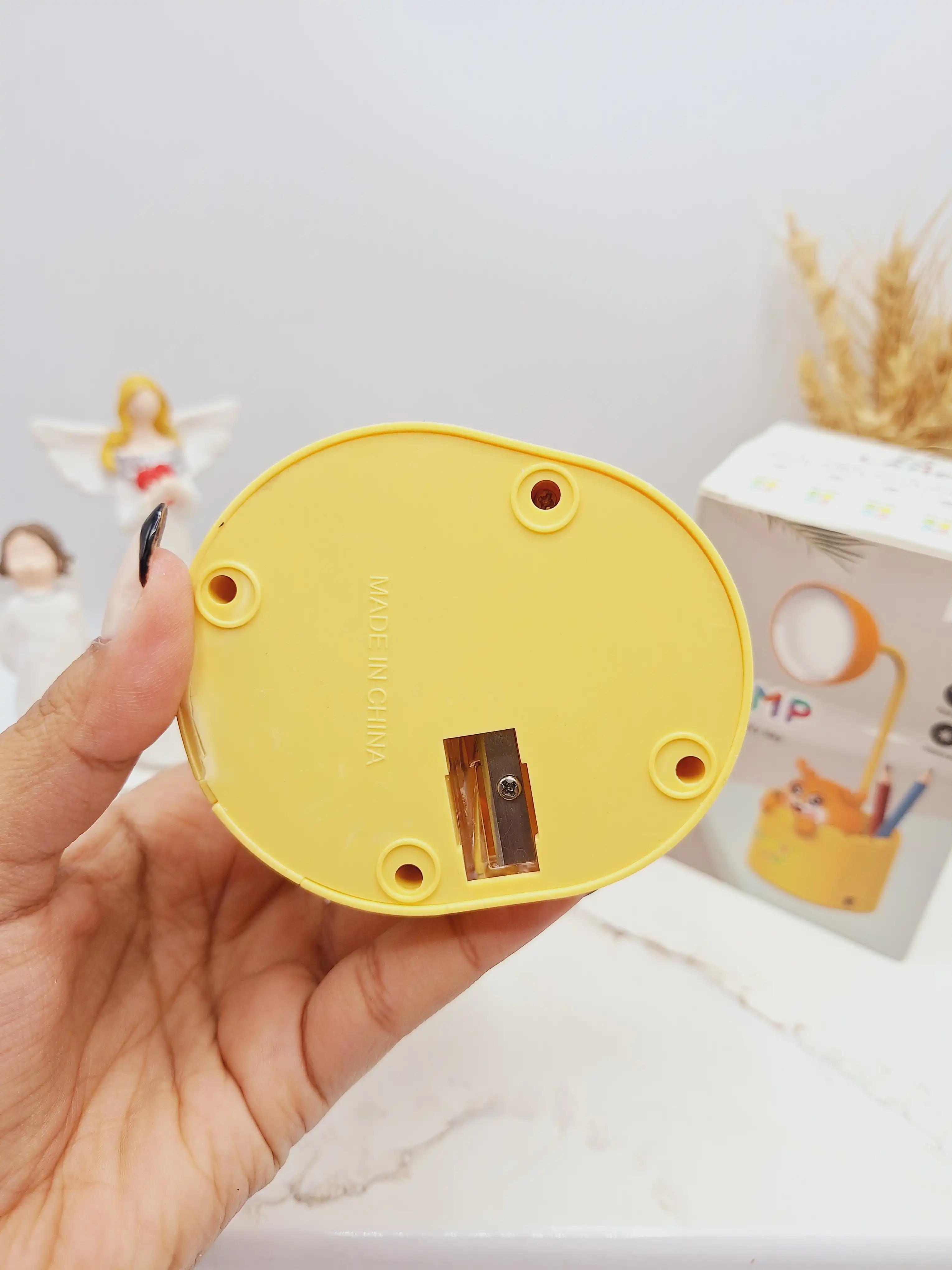 چراغ مطالعه عروسکی شارژی دارای مداد تراش کد 218
