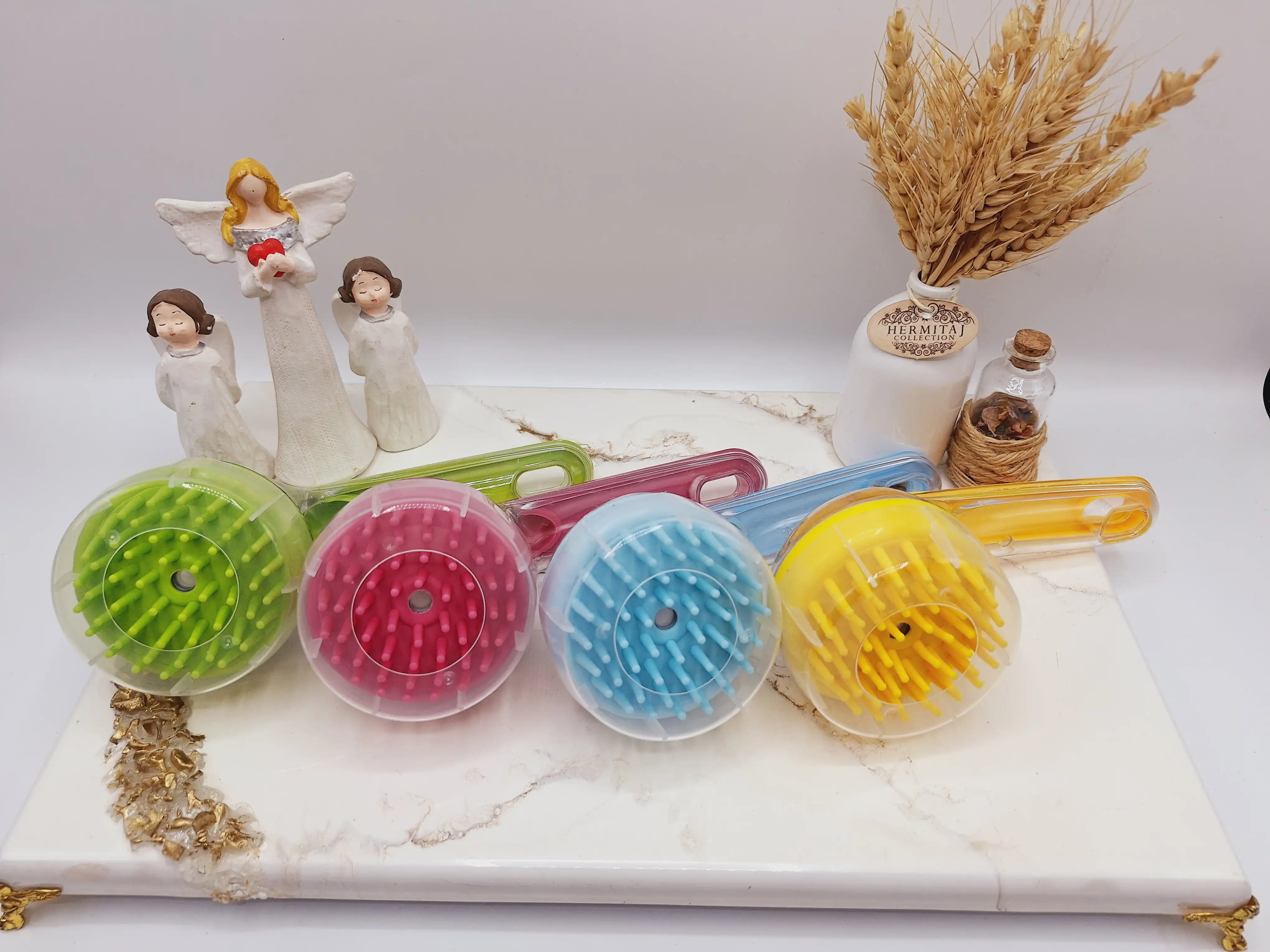 برس و ماساژور سیلیکونی مخزنی دسته دار