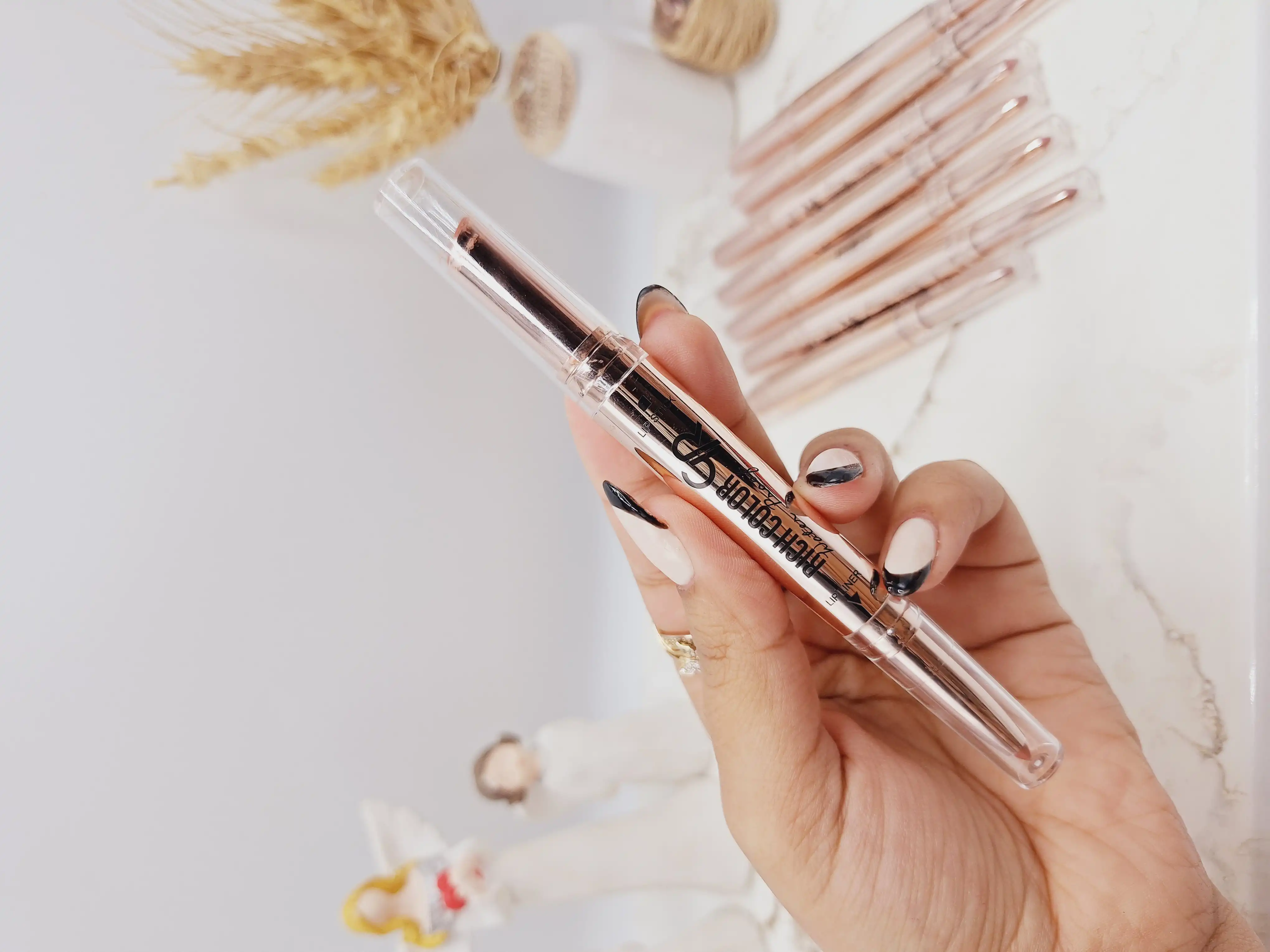 خط لب و رژ لب جامد دو سر ضد آب برند RICH COLOR کد A239