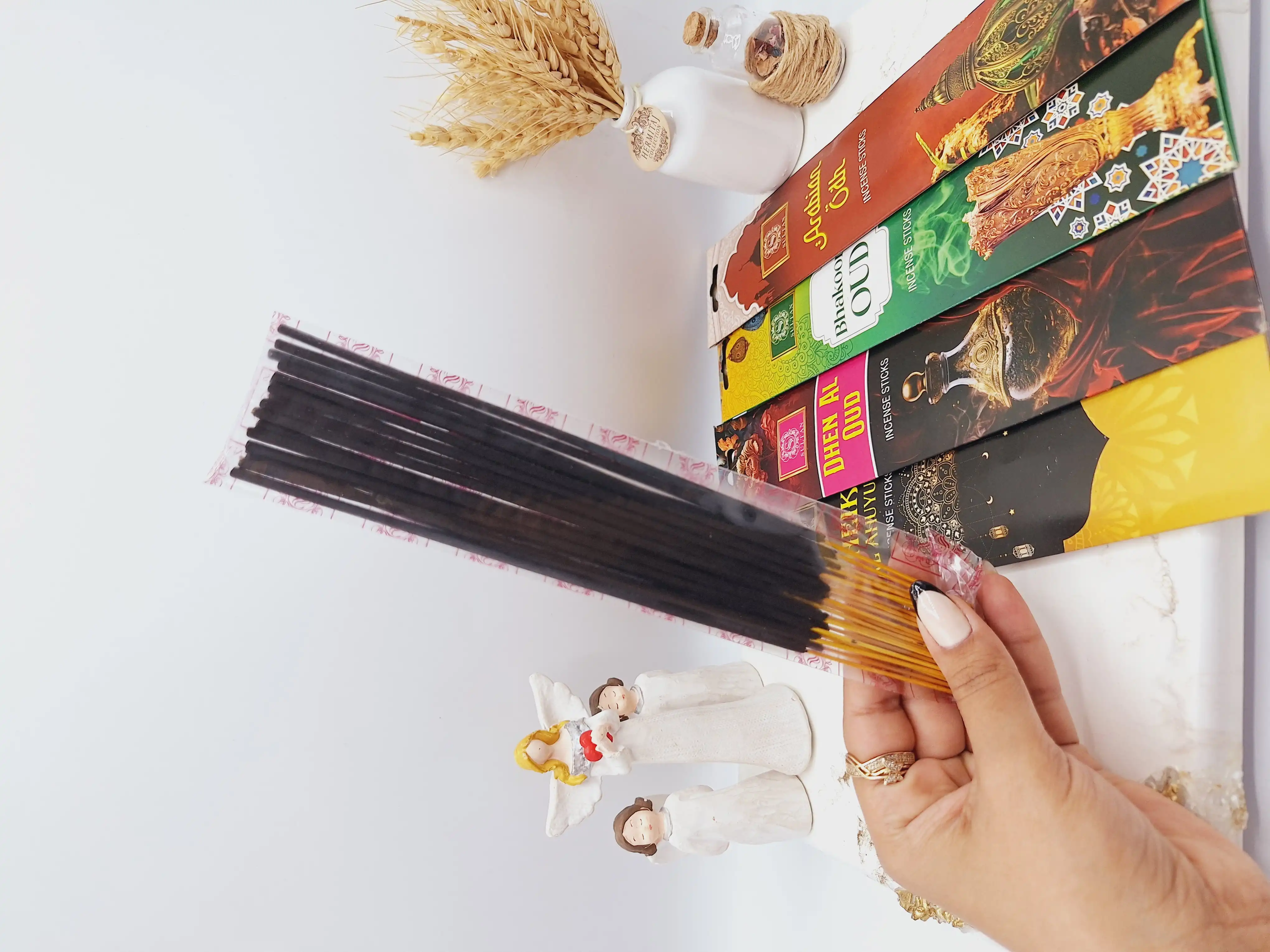 عود هندی رایحه های جادویی