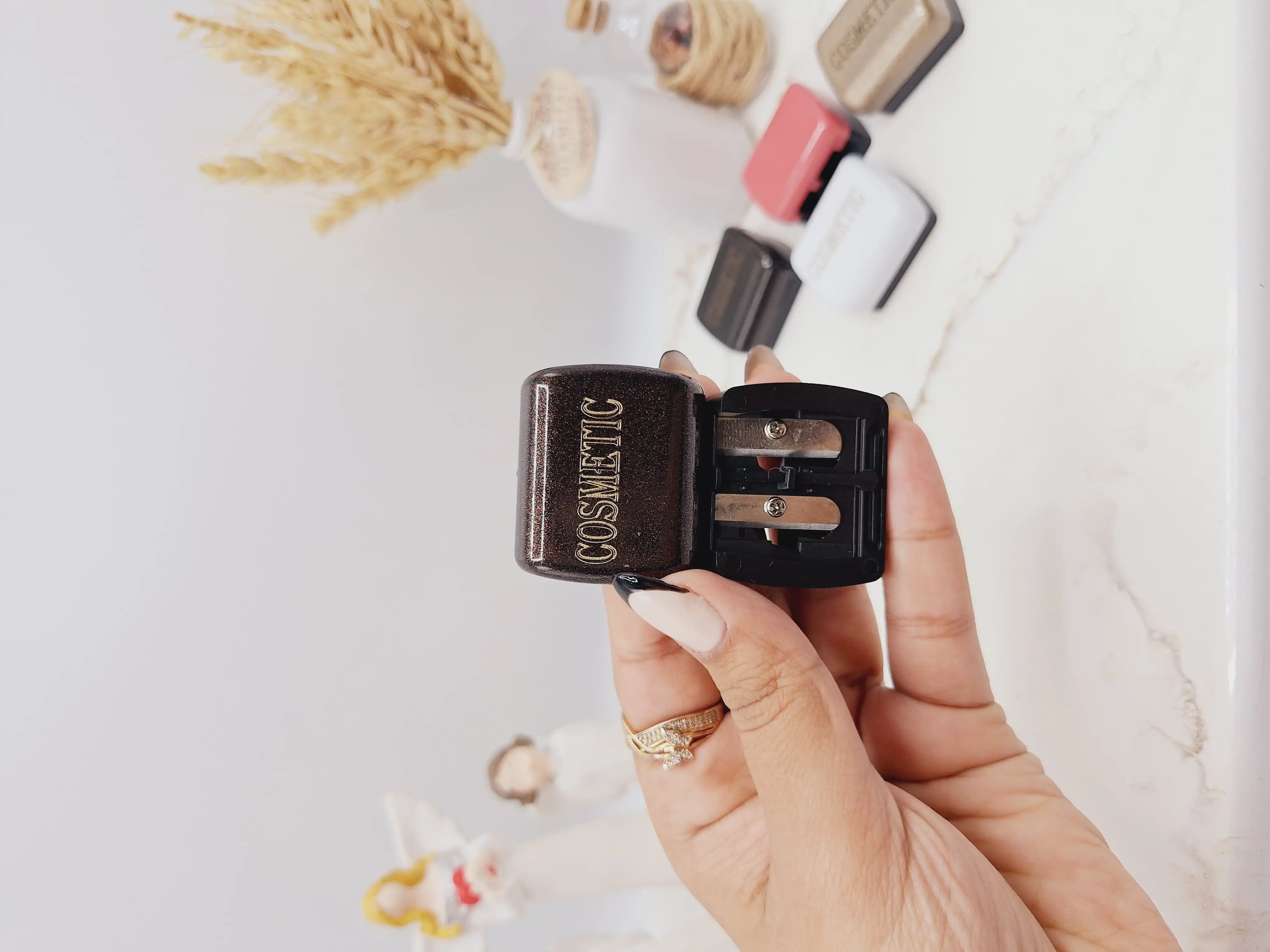 تراش آرایشی دو قلو برند COSMETIC