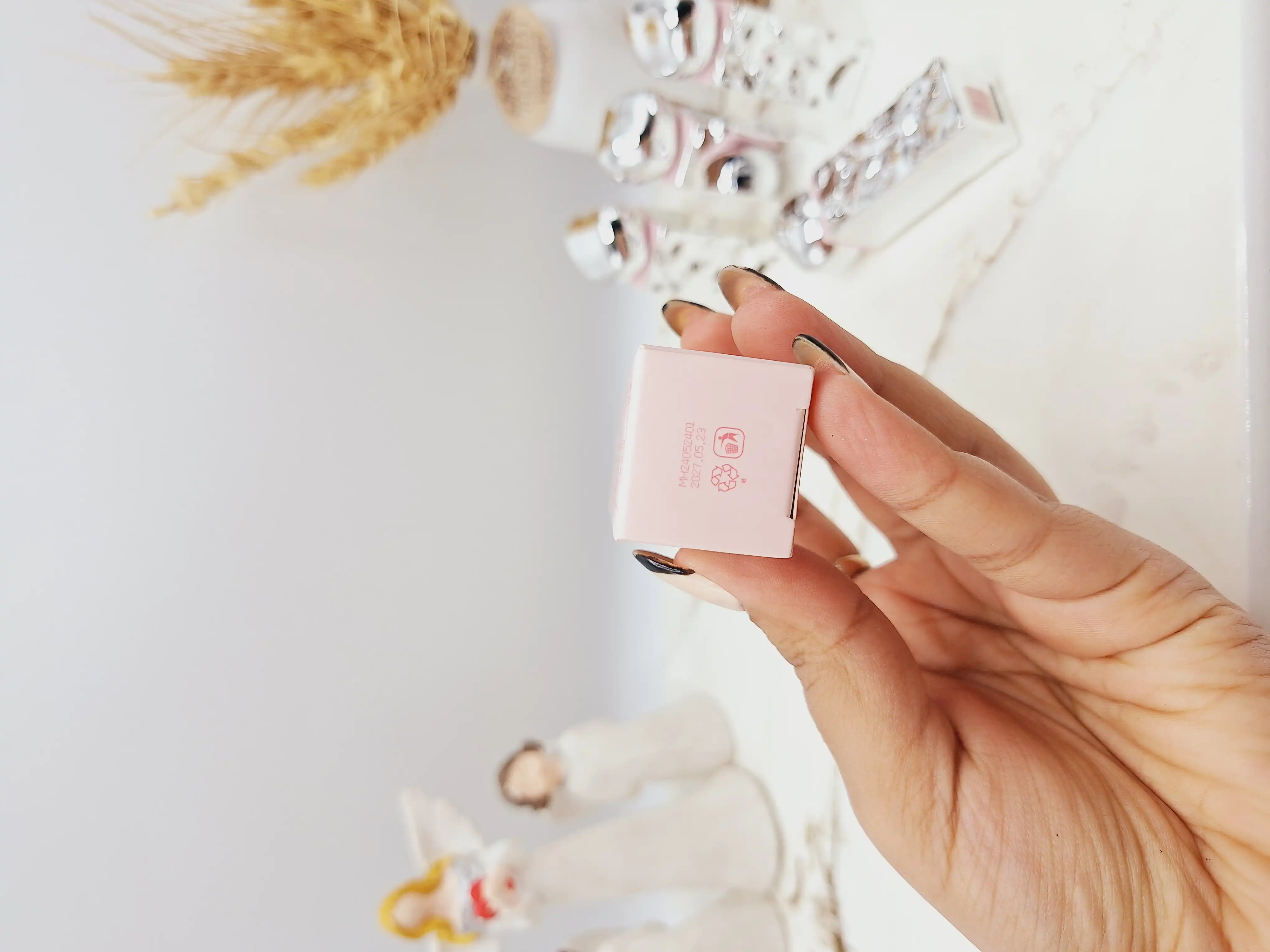 رژلب مخملی پوکه سنگی gege bear اورجینال کد 6934