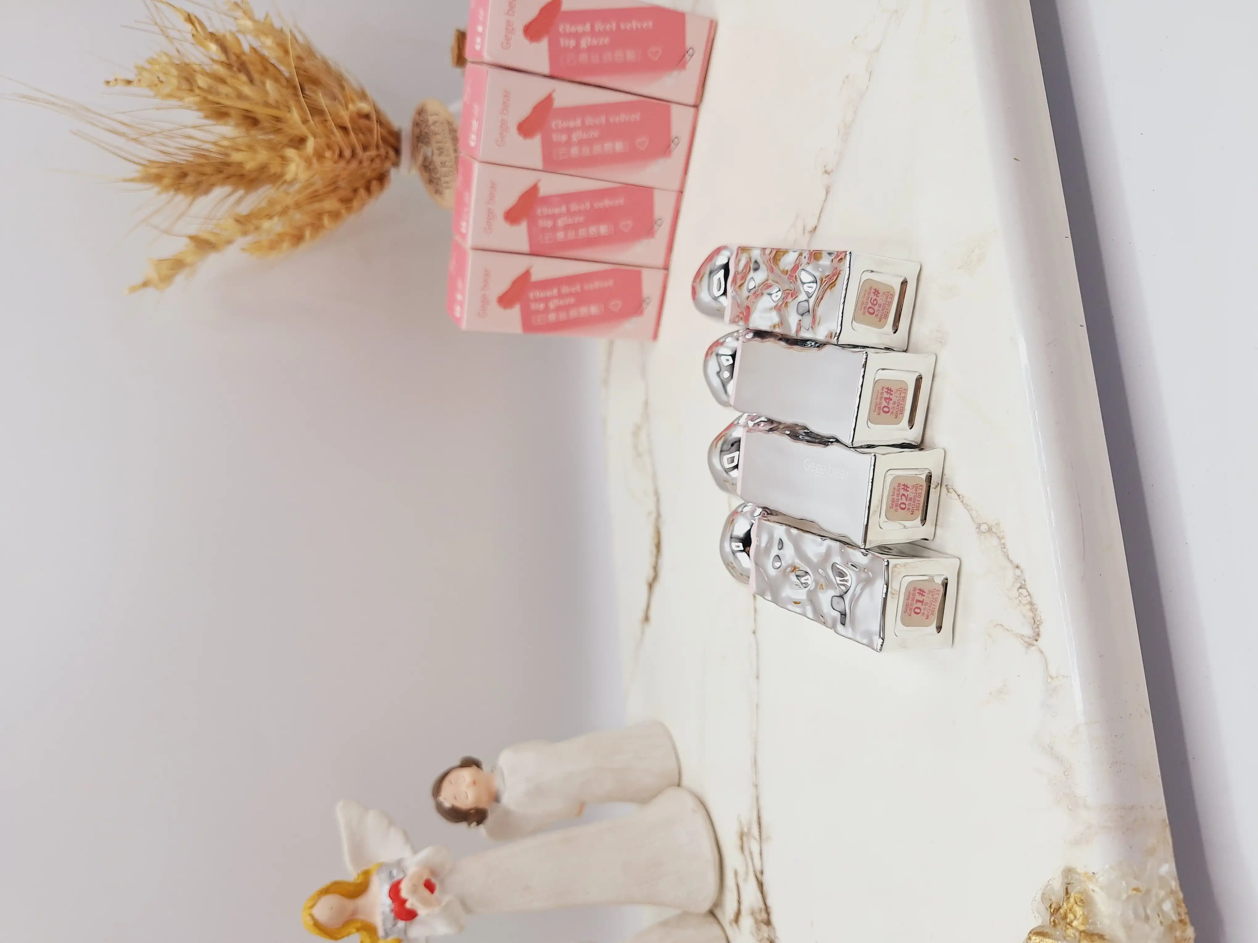 رژلب مخملی پوکه سنگی gege bear اورجینال کد 6934