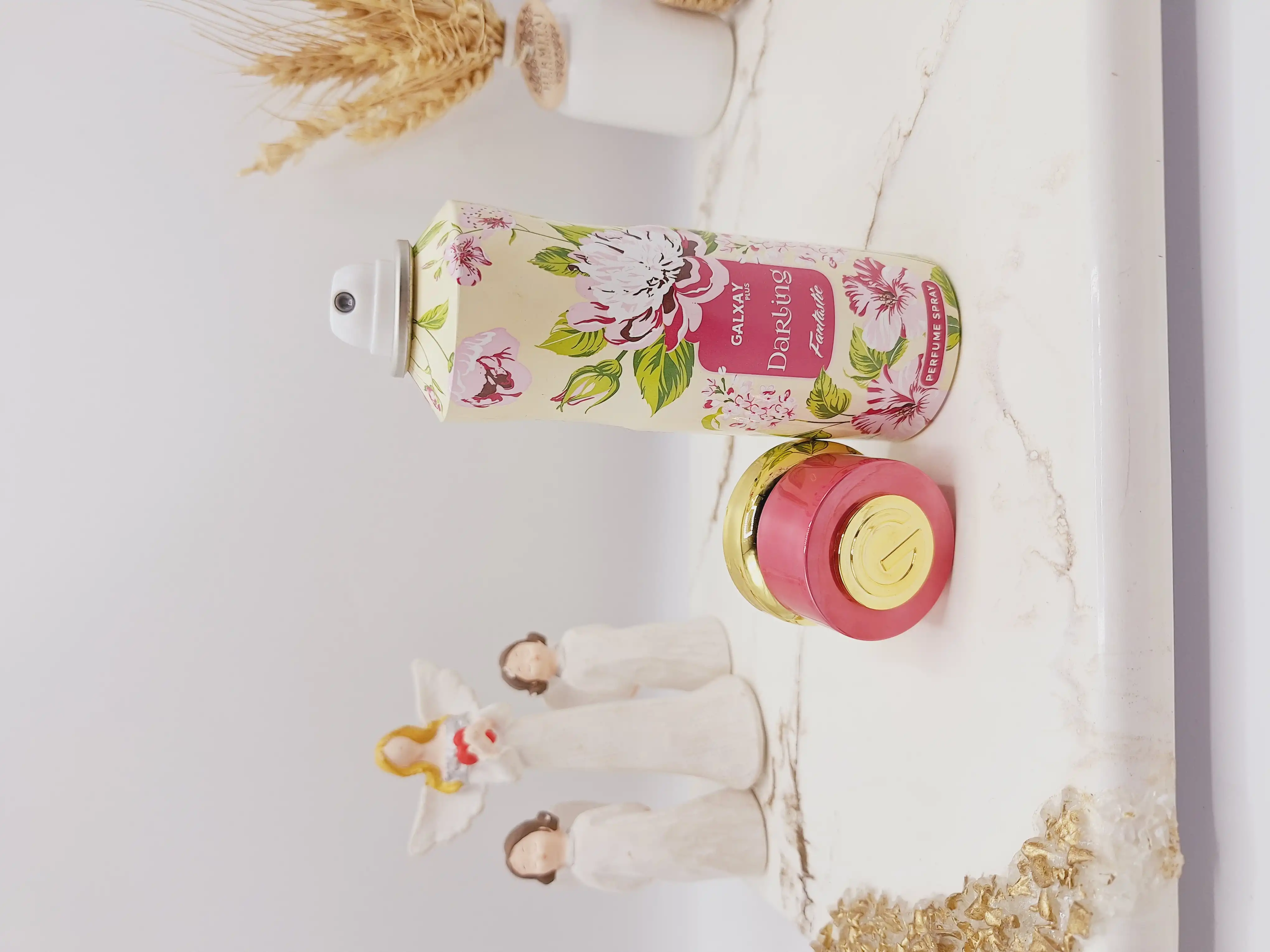 اسپری خوشبو کننده  زنانه گلدار گلکسی Darling fantastic کد 3929