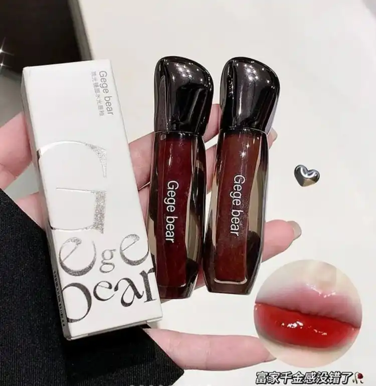 لیپ گلاس خیس پرطرفدار برند Gege beae کد 2325 (کارتن سفید و نارنجی)