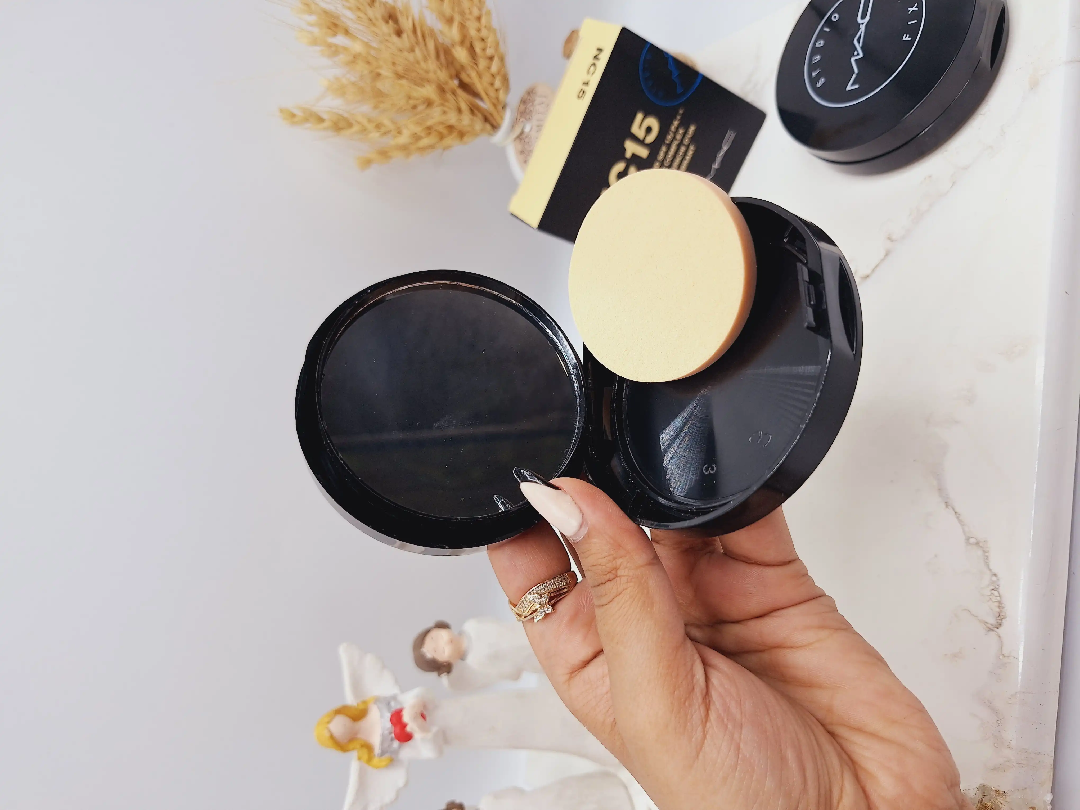 پنکک دو طبقه مک سری NC استدیو فیکس حاوی SPF15 کد 0029