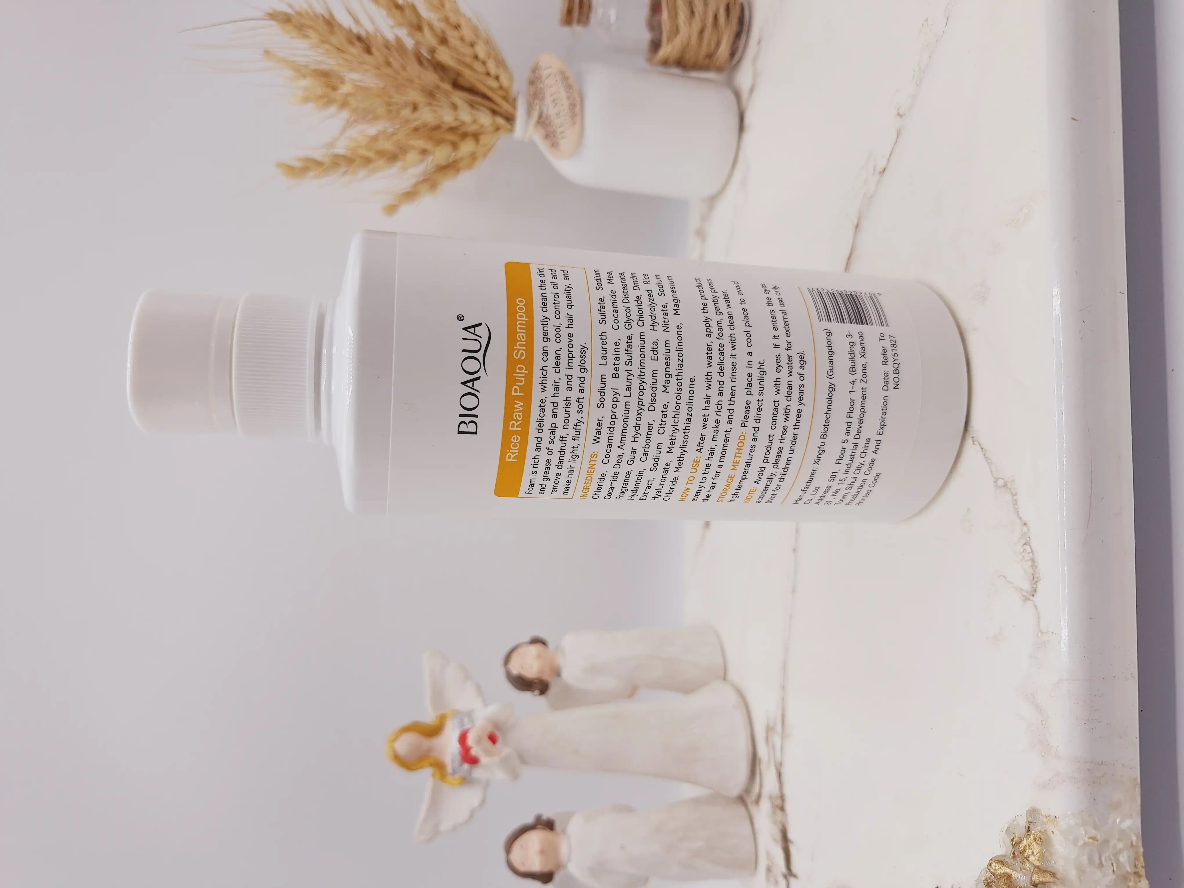 شامپو ضد شوره و کنترل کننده چربی و طراوت مو برنج بیوآکوا حجم 500 میل کد 1827