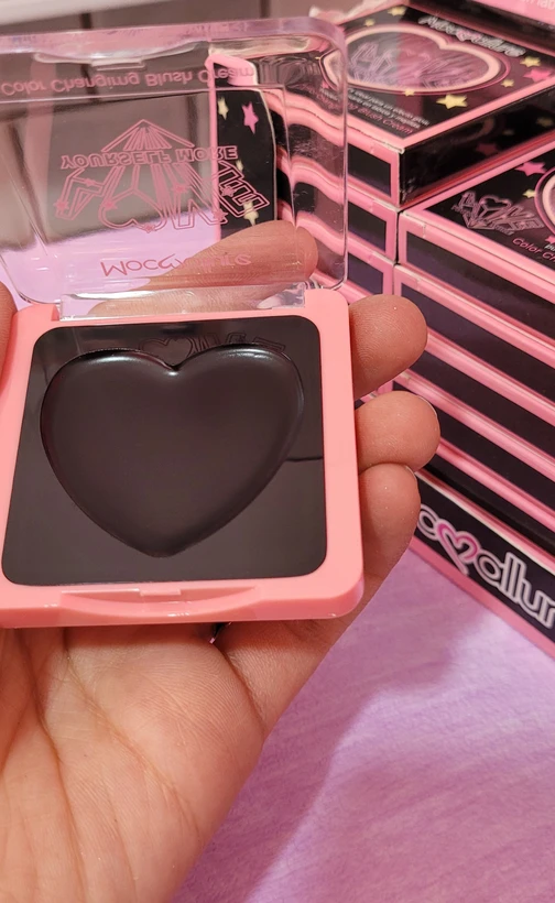 تینت لب و گونه جادویی سیاه برند موکالرو مدل LOVE کد ES3765