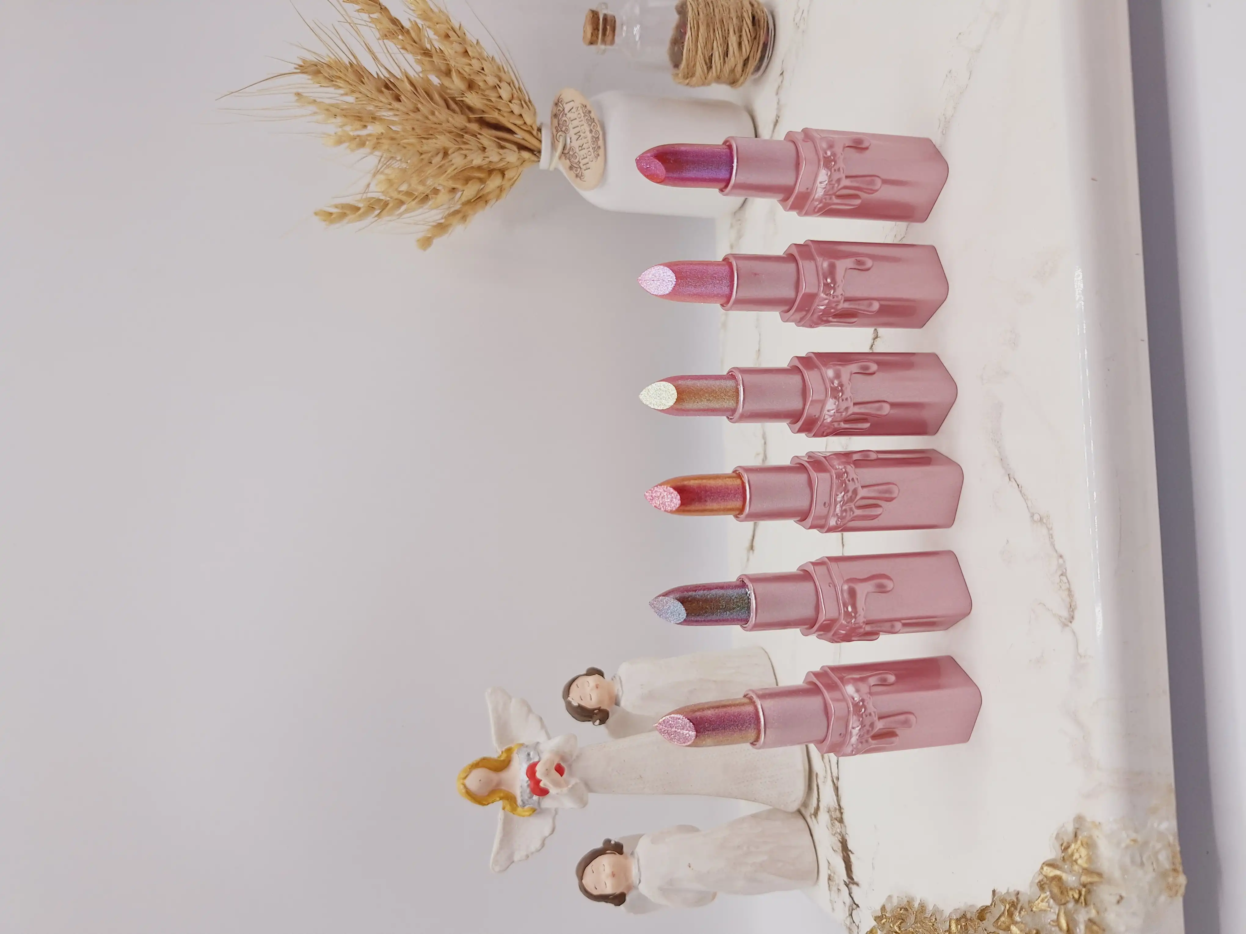 رژ جامد گلیتری خوش رنگ برند موکالره کد 770