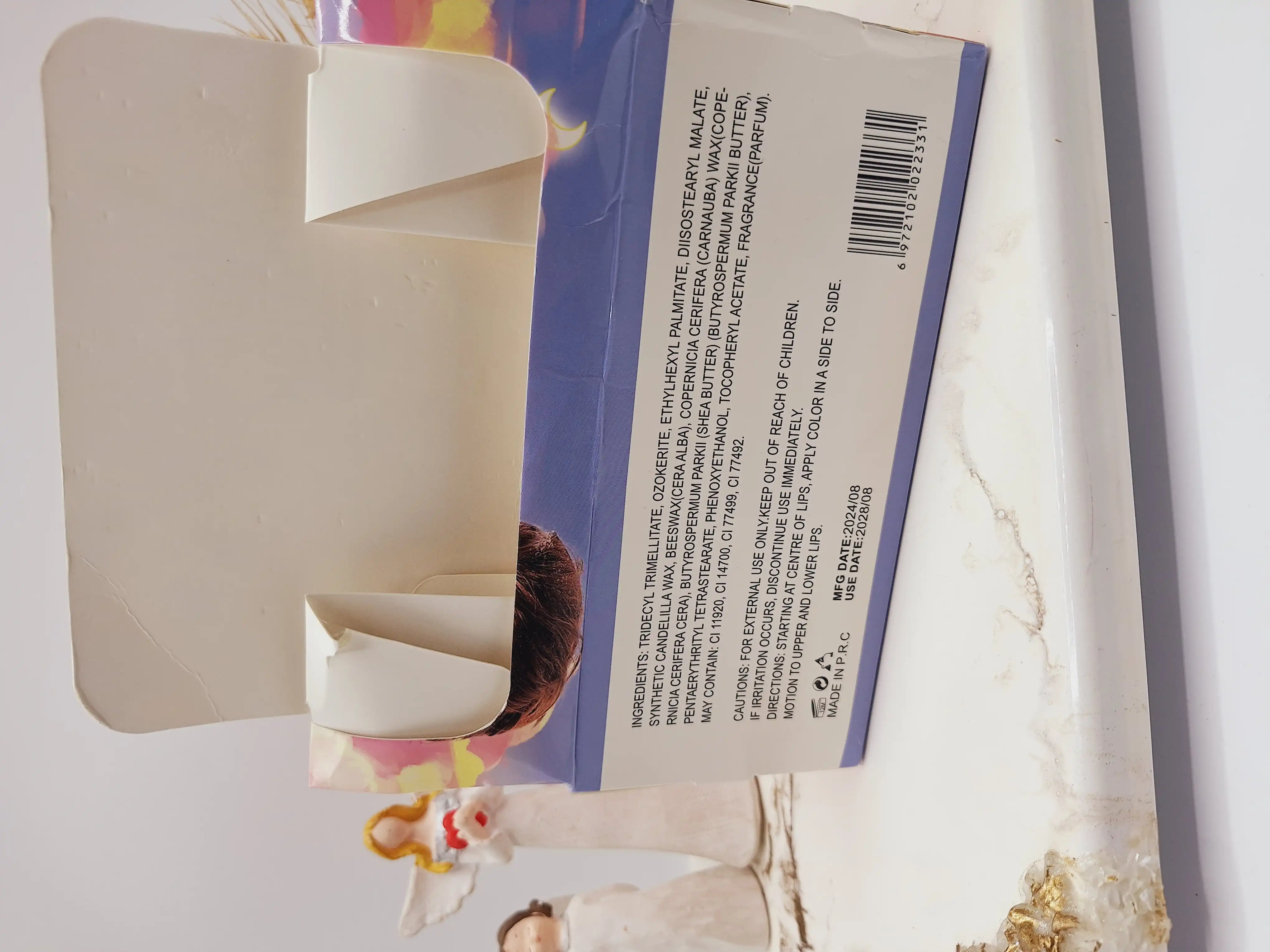 بالم لب حرارتی رنگارنگ پوکه شیشه ای برند موکالره کد 8108