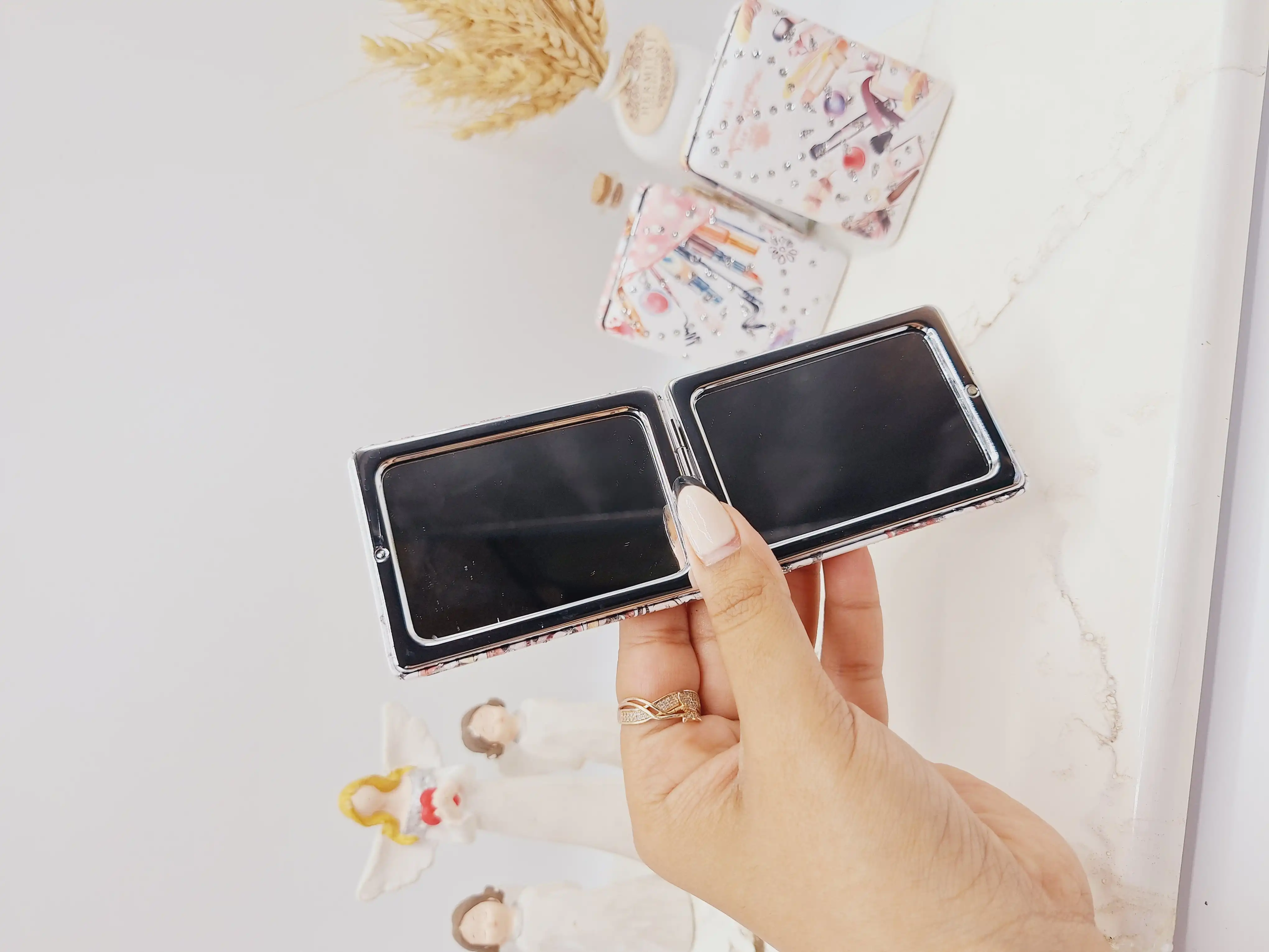 آینه دو طرفه جیبی طرح لوازم آرایش