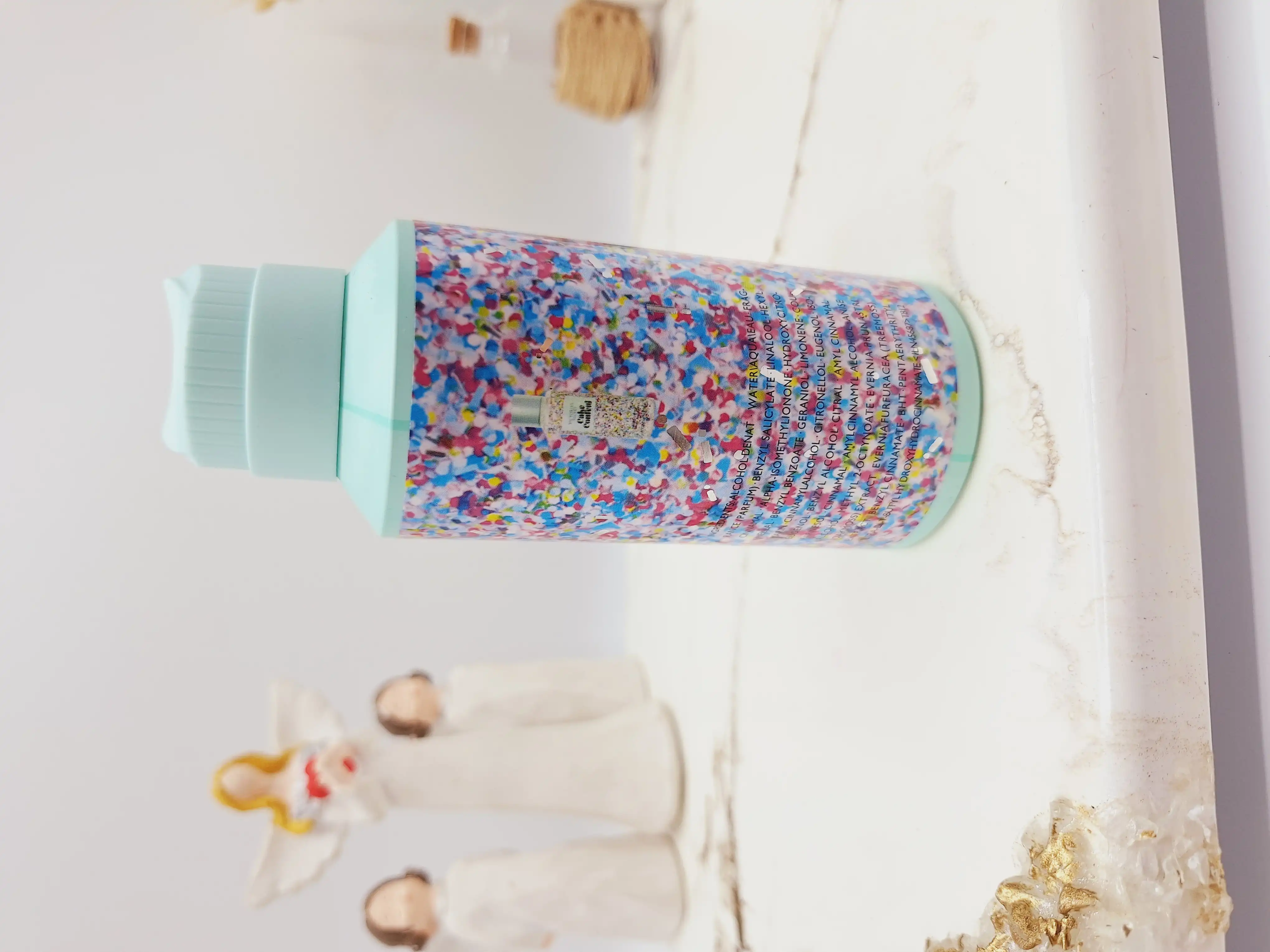 بادی اسپلش خوشبوو و ماندگار مدل Cake Confeni (جلد رنگارنگ)