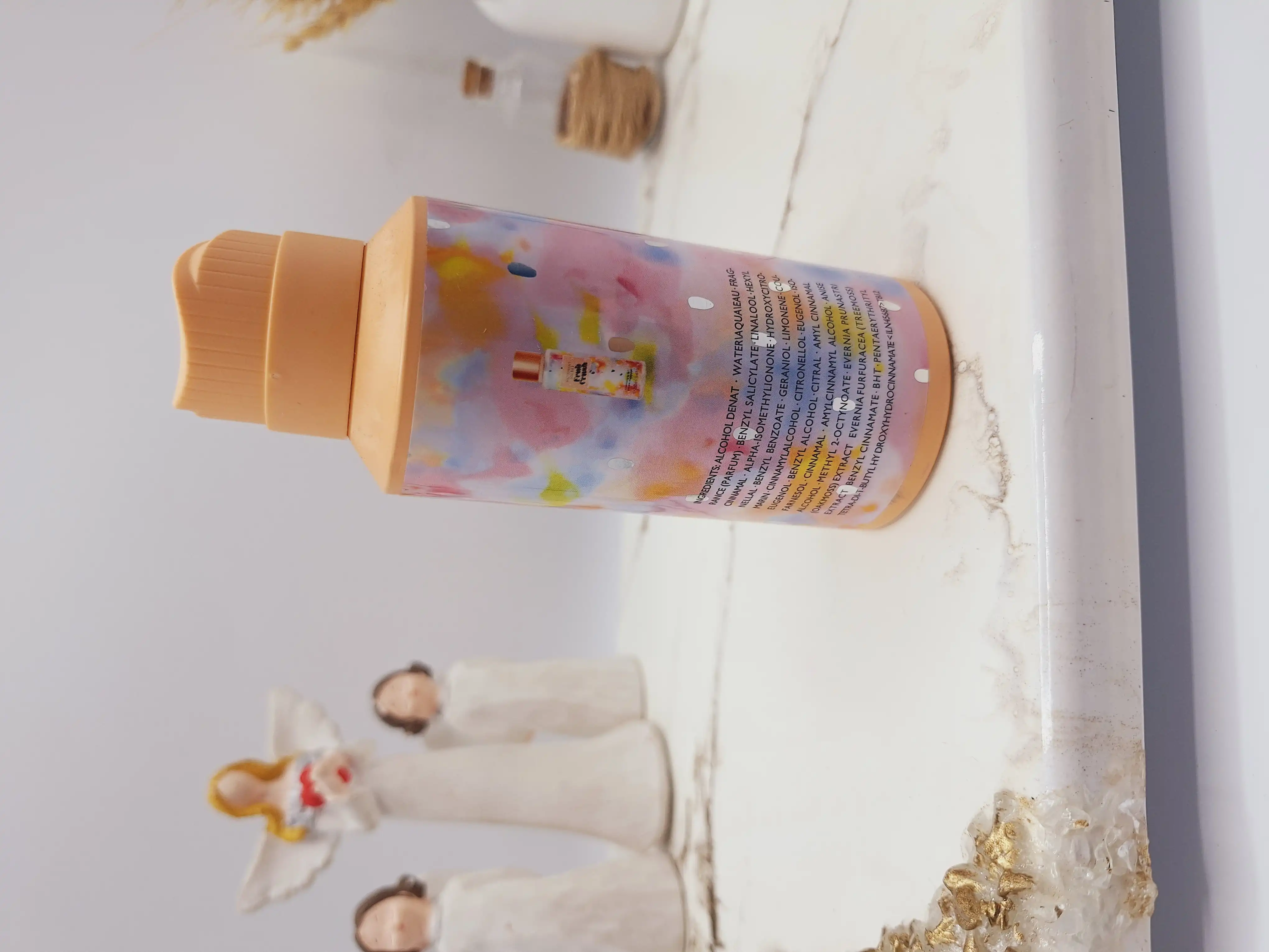 بادی اسپلش خوشبوو و ماندگار مدل Fruit Crush (جلد رنگارنگ)