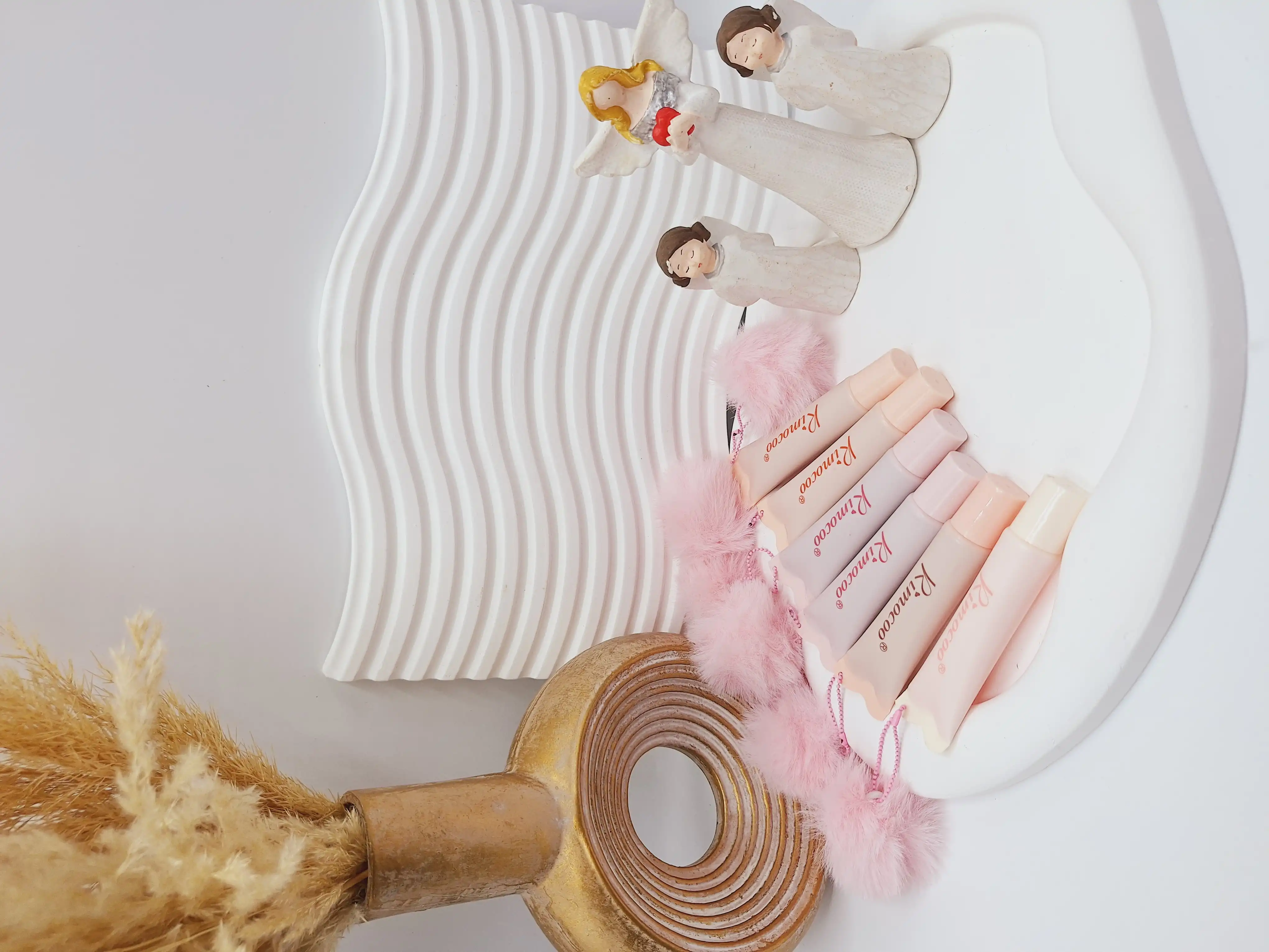 لیپ گلاس خیس آویز توپی برند ریموکو کد 1735