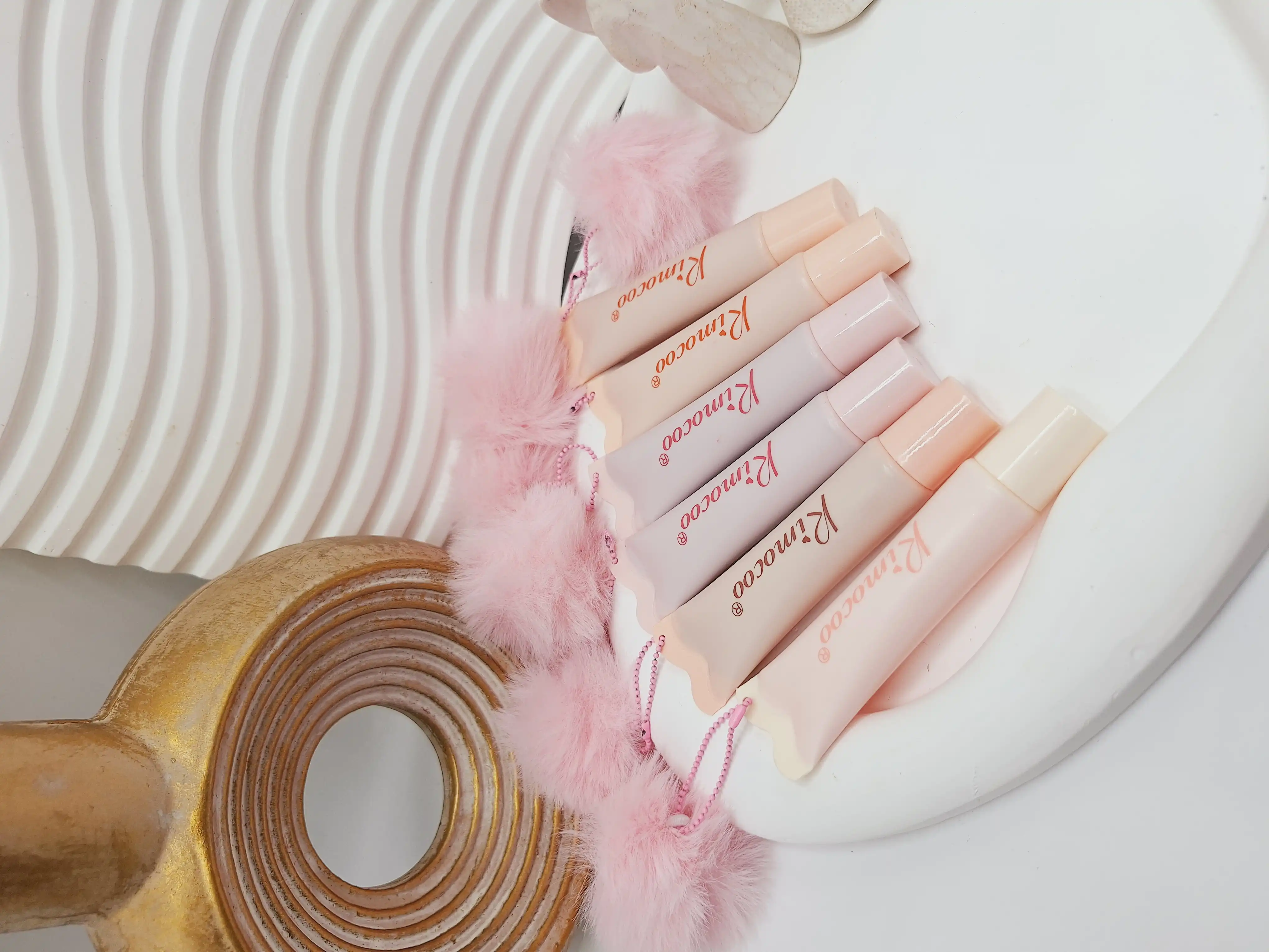 لیپ گلاس خیس آویز توپی برند ریموکو کد 1735