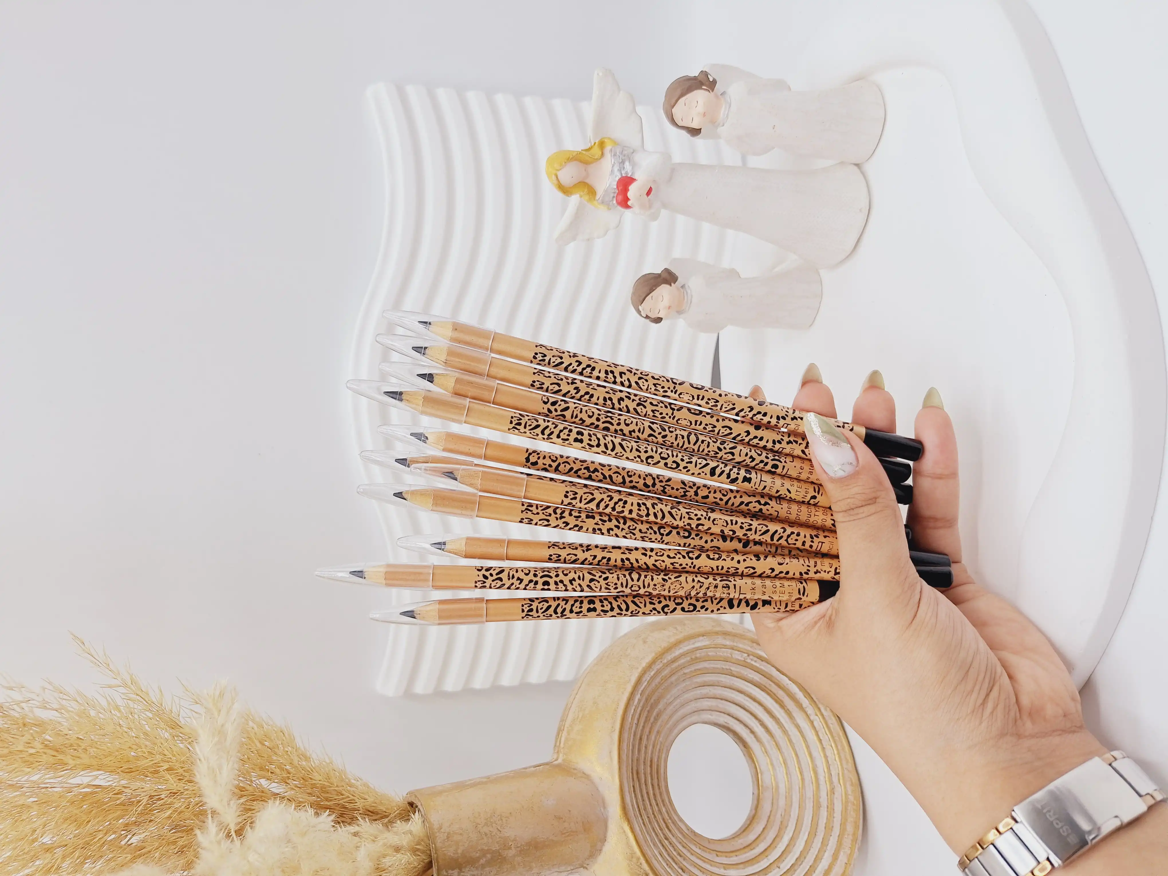 مداد چشم مشکی نرم و روان پوکه ببری