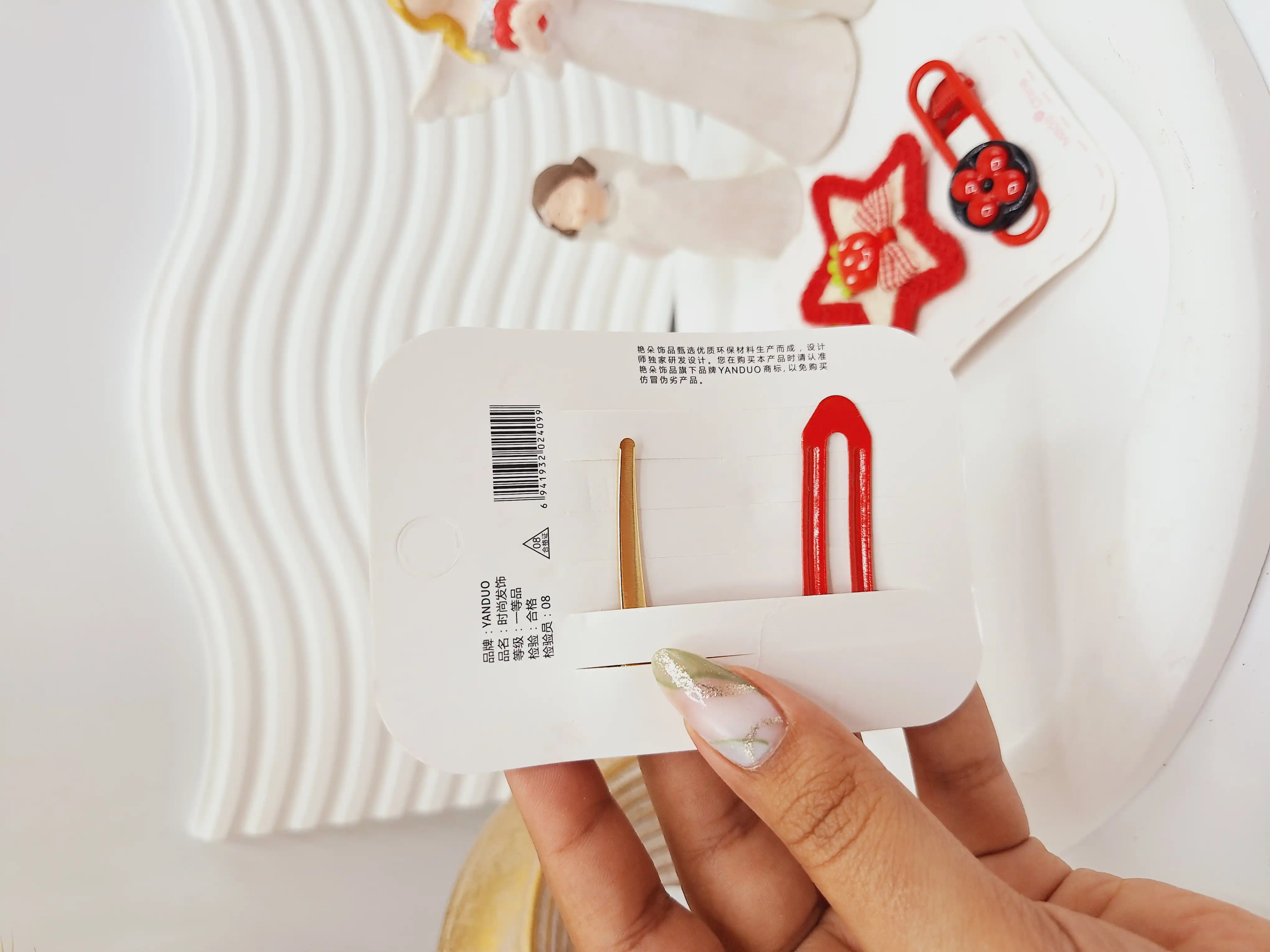 گیره سر طرح ستاره قرمز و گل