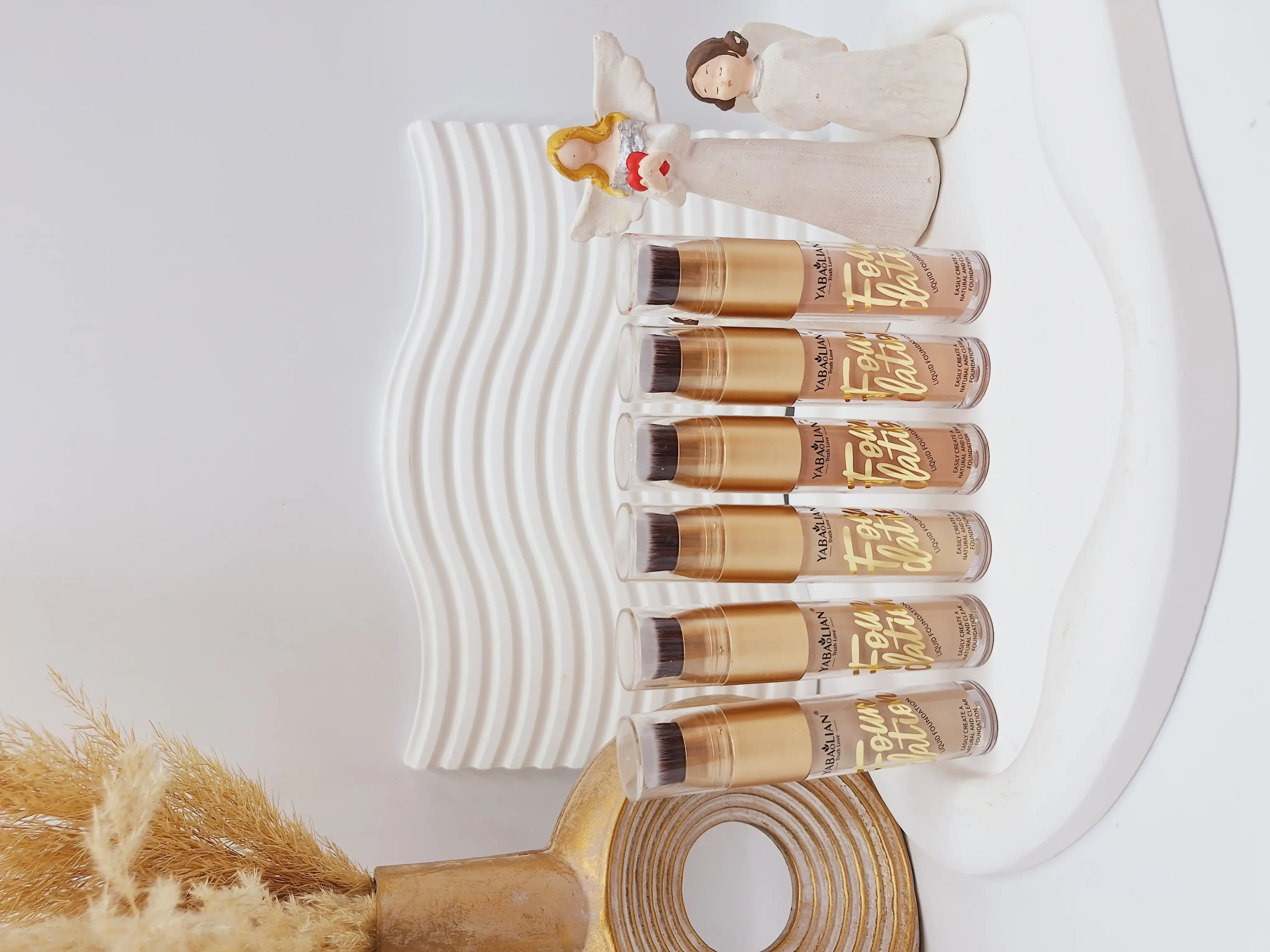 کرم فاندیشین مایع برس دار برند YABAOLIAN کد 7050