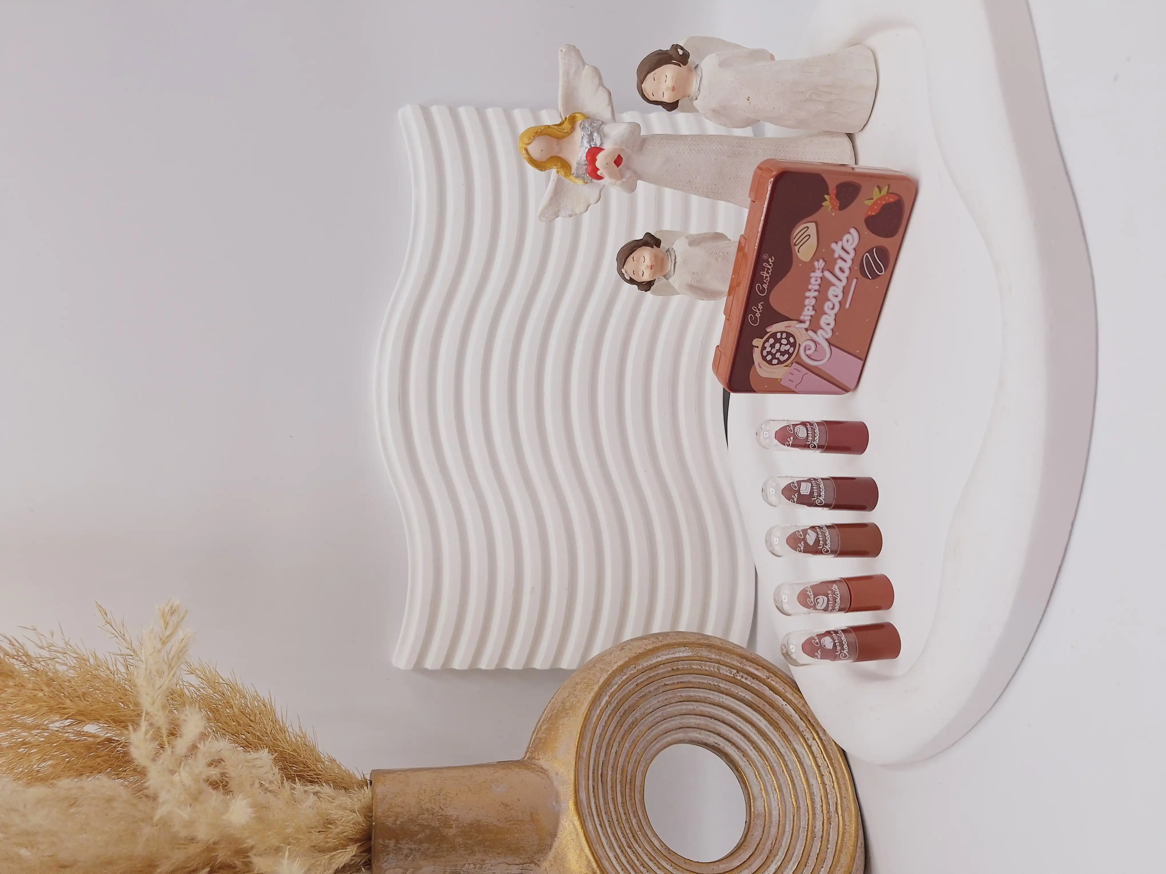 پک رژ لب لب جامد 5 تایی رنگارنگ طرح شکلات توت فرنگی کد 8099-2