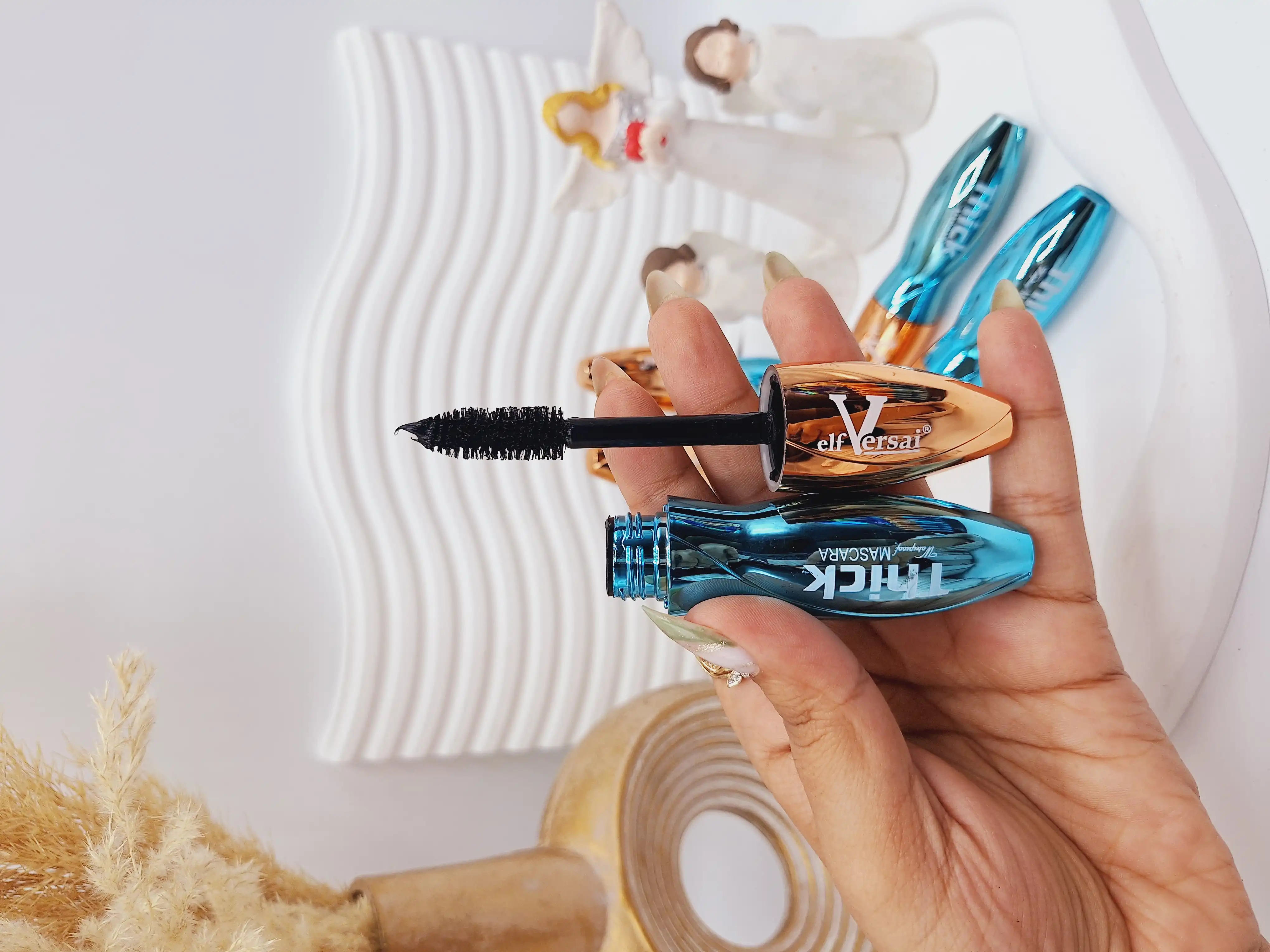 ریمل حجم دهنده و بلند کننده Versai مدل Thick کد JM614