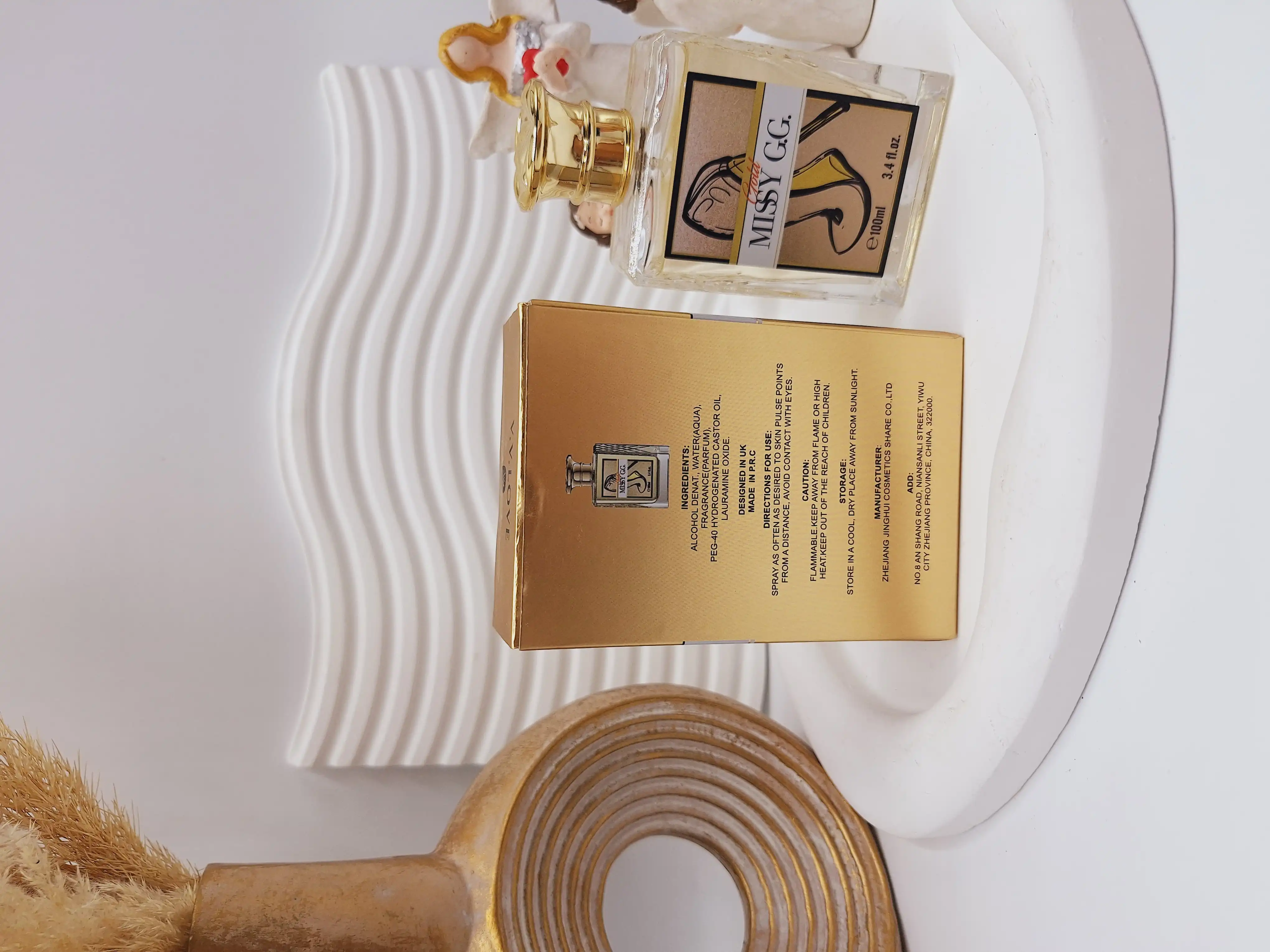 ادکلن FUTURISTIC GIRL حجم 100 میل کد 9453