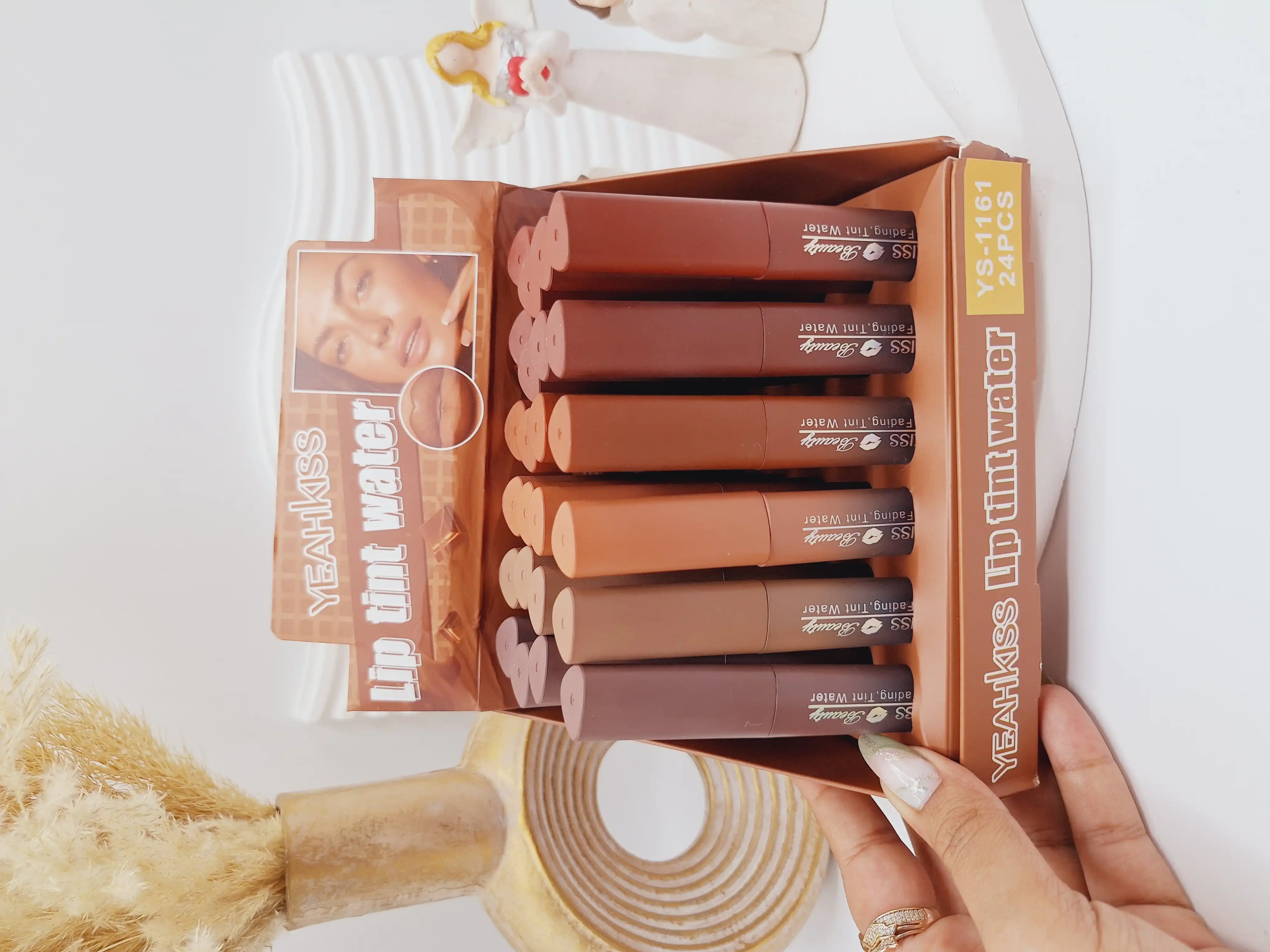 تینت لب قهوه ای پرطرفدار YEAHKiSS کد 1161